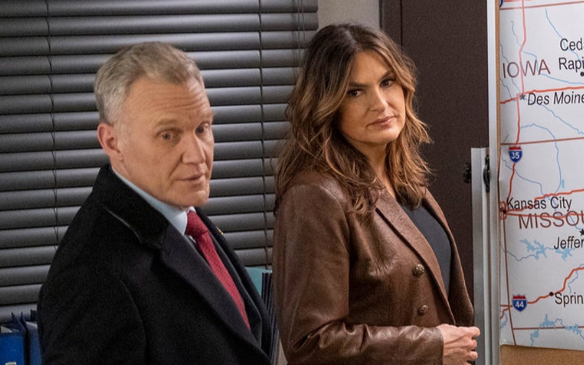 'Ghosts' le planta cara a 'Ley y orden: Unidad de víctimas especiales', luchando por el liderazgo