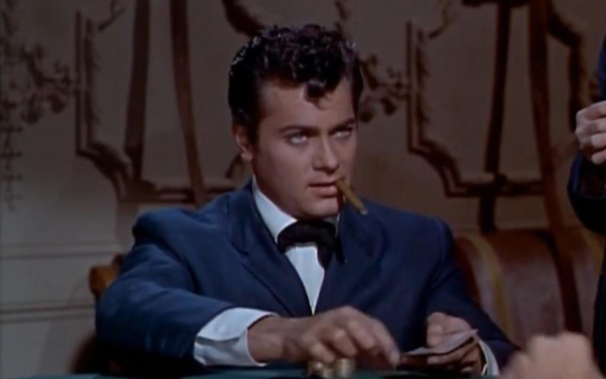 'Cine western' (5,3%) da un golpe en la mesa y adelanta a 'Mar de amores' (3,8%) como lo más visto