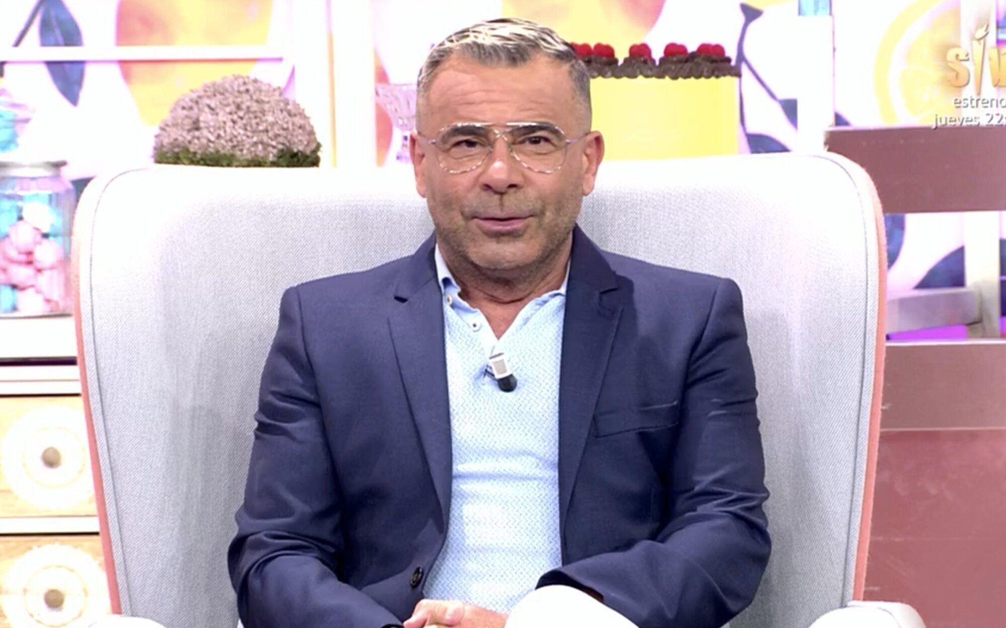 'Sálvame' elimina la mesa central y recupera a todos sus colaboradores en los sofás desde el 'Limón'