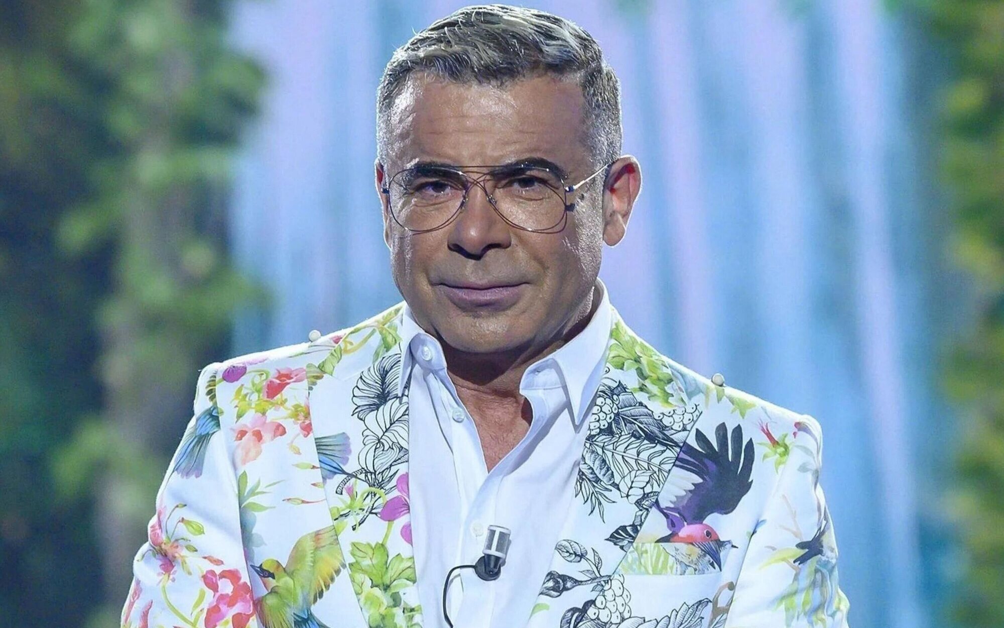 Jorge Javier Vázquez tira de ironía contra Isabel Díaz Ayuso recordando su foto borracho "como Las Grecas"