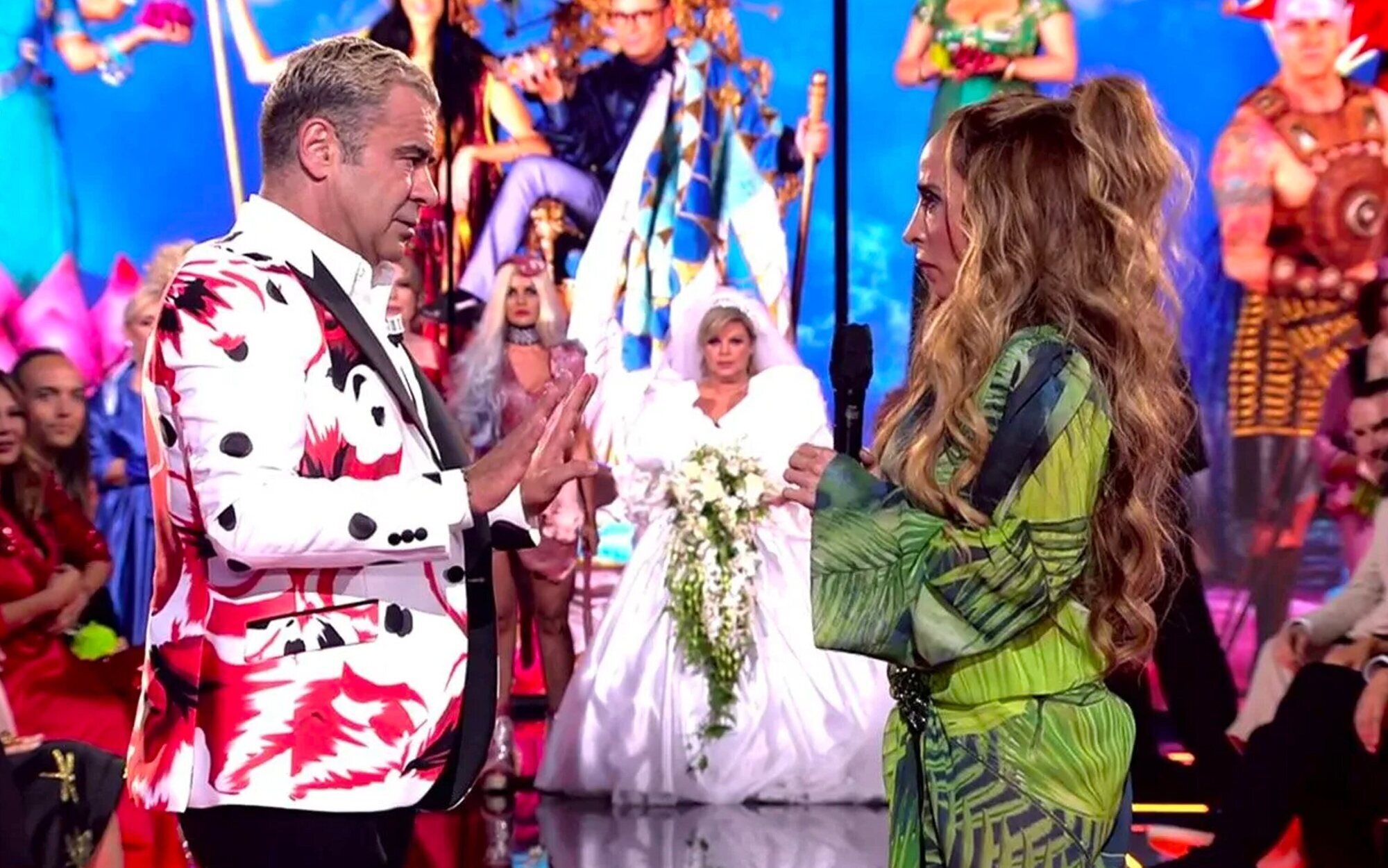 'Sálvame Fashion Week' (17,1%) lidera, mejora a 'Supervivientes' y se distancia de 'Alba' (12,1%), que cede