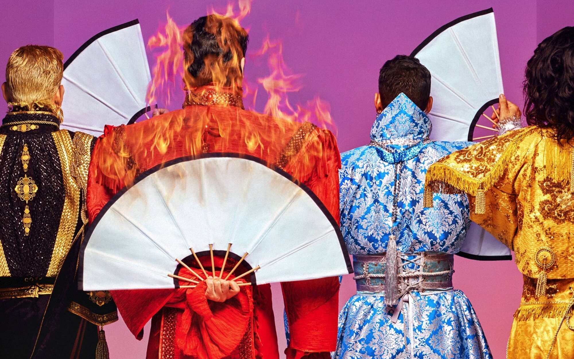 Locomía presenta su serie documental "con héroes y villanos" y su deseo de resucitar para ir a Eurovisión 2023