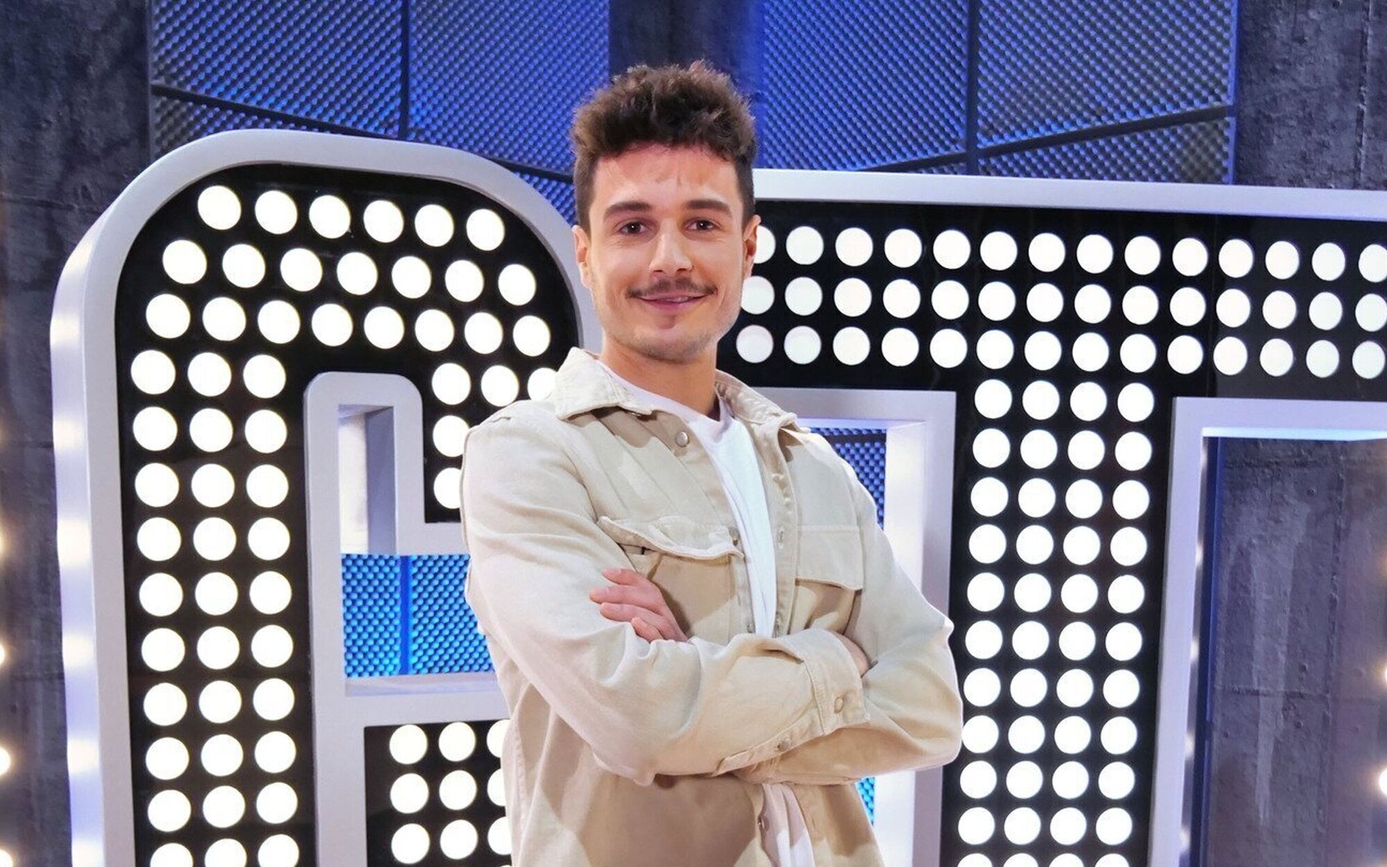 Miki Núñez denuncia que Vueling ha dejado en tierra a medio grupo a horas de un concierto en Sevilla