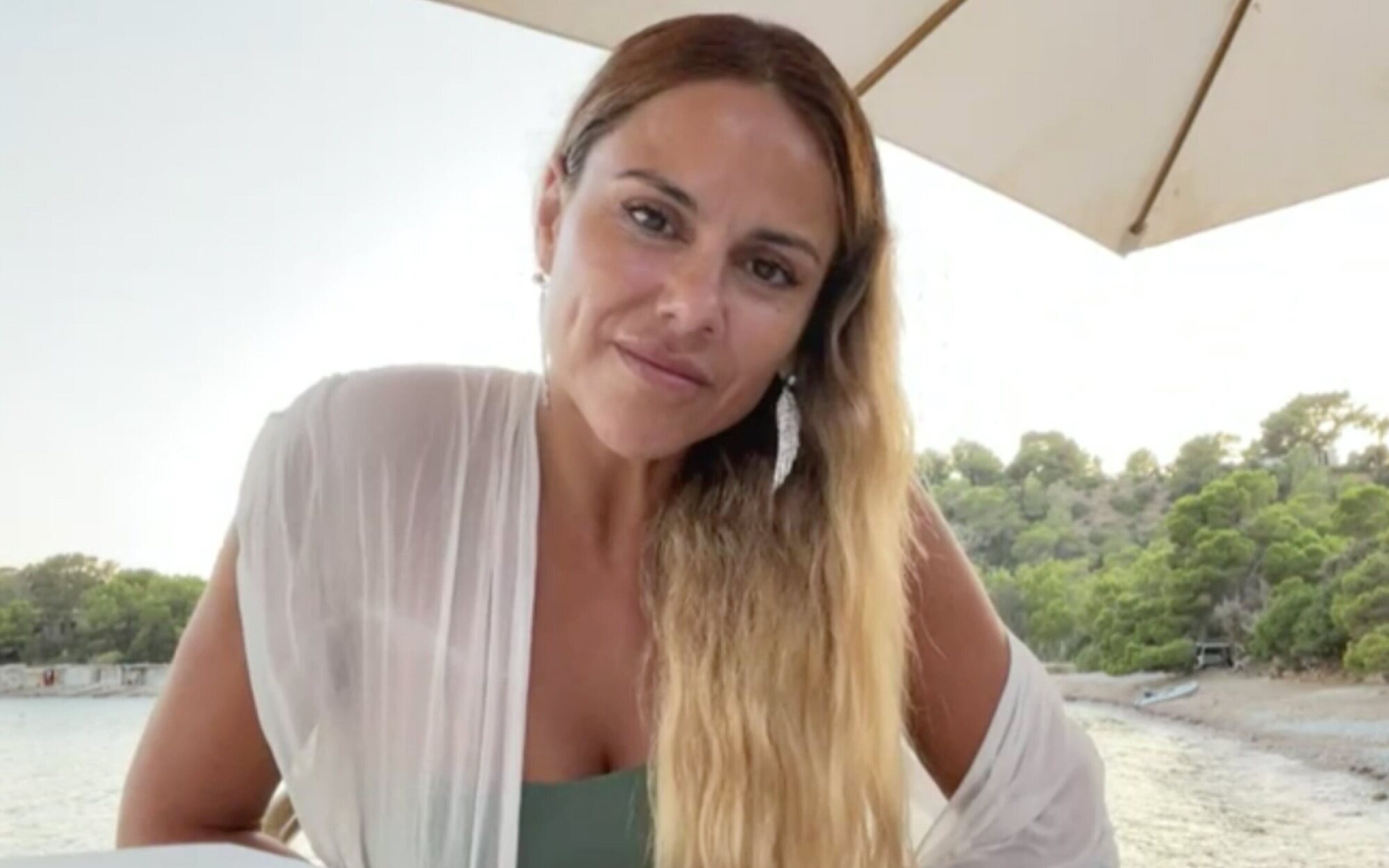 Carmen Alcayde revive los piojos de Mónica Hoyos y se lleva un corte: "Para hacer tele no hay que menospreciar"