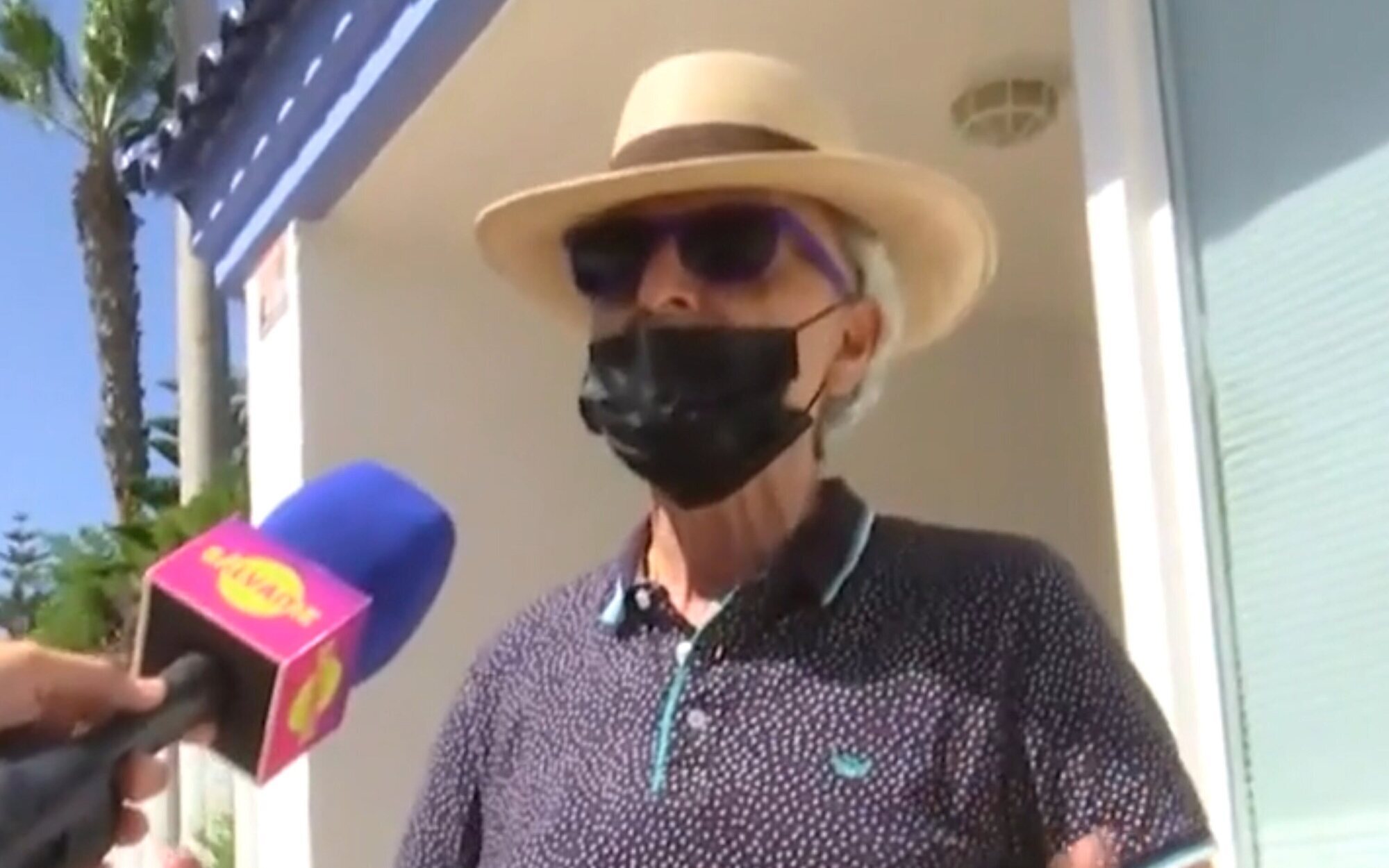 Ortega Cano y su nuevo enfado monumental con 'Sálvame' a las puertas de su casa: "¡No tienen vergüenza!"