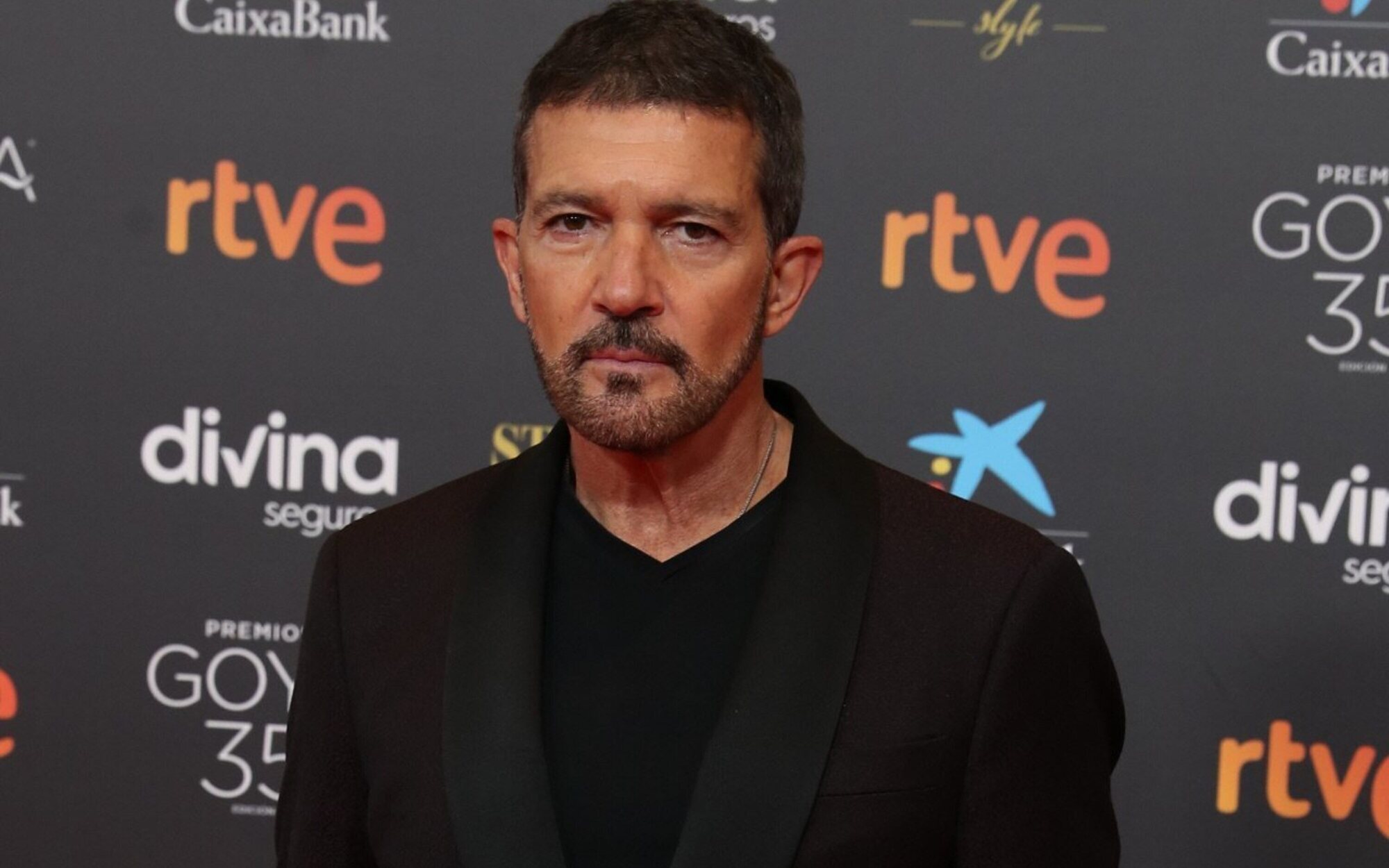 Antonio Banderas sorprende con la renovación de 'Las tres puertas', que salta a La 2