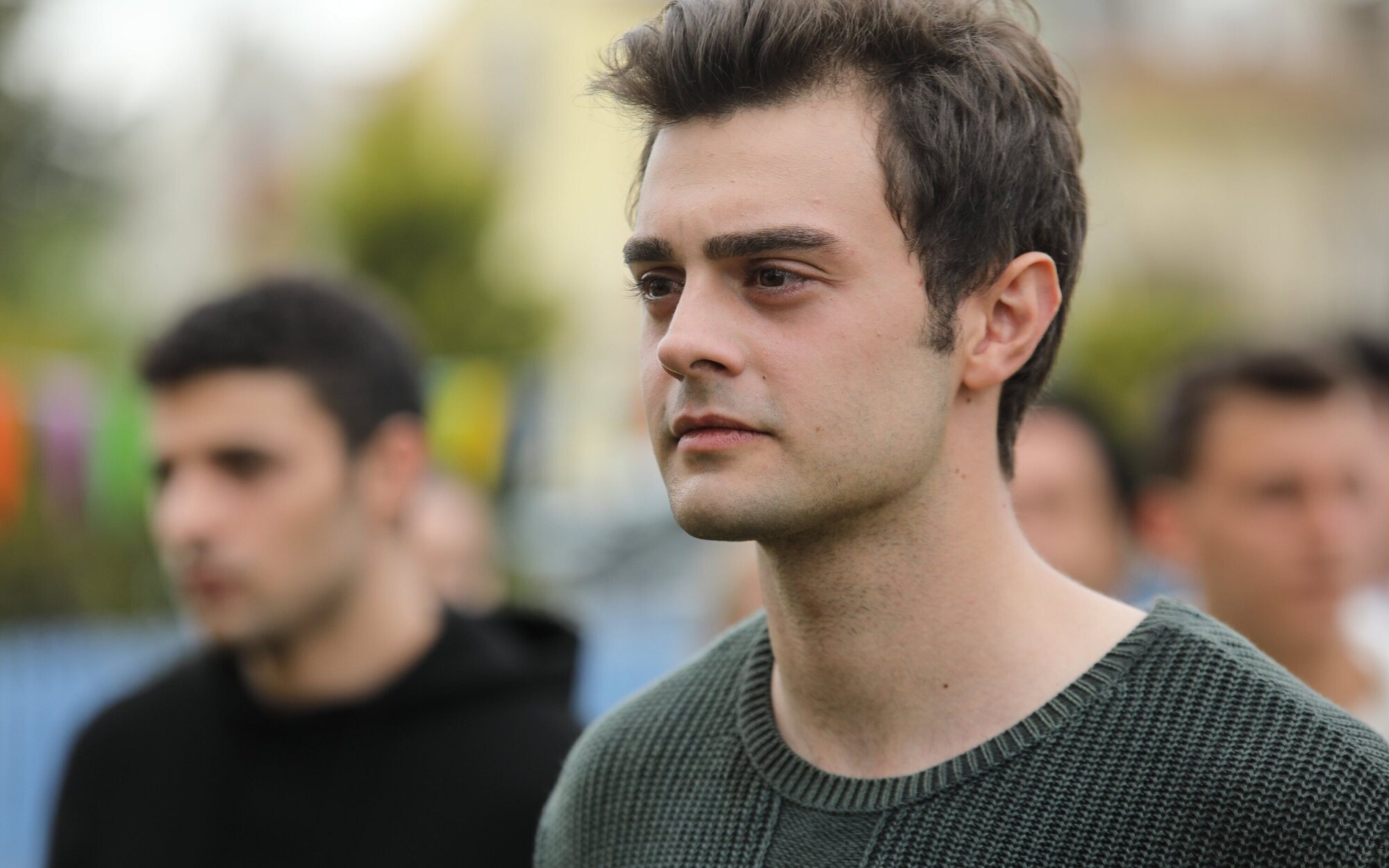 'Hermanos' (14,8%) lidera pero baja frente a "Pretty Woman" (10,7%) y 'La noche de los cazadores' (6,6%)