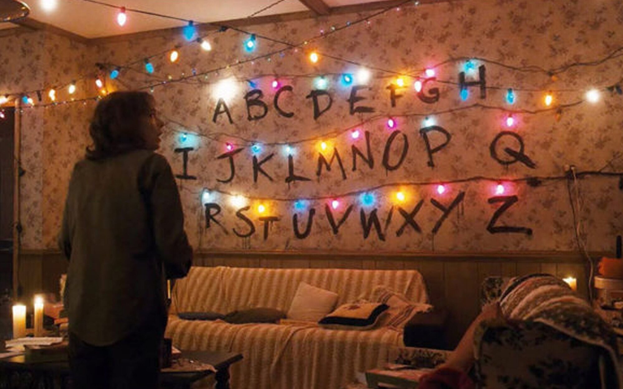 La experiencia definitiva de 'Stranger Things' dormir en el salón de