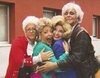 'Sálvame' homenajea a 'Las chicas de oro' con polémica por el beso de Lydia Lozano a Pipi Estrada