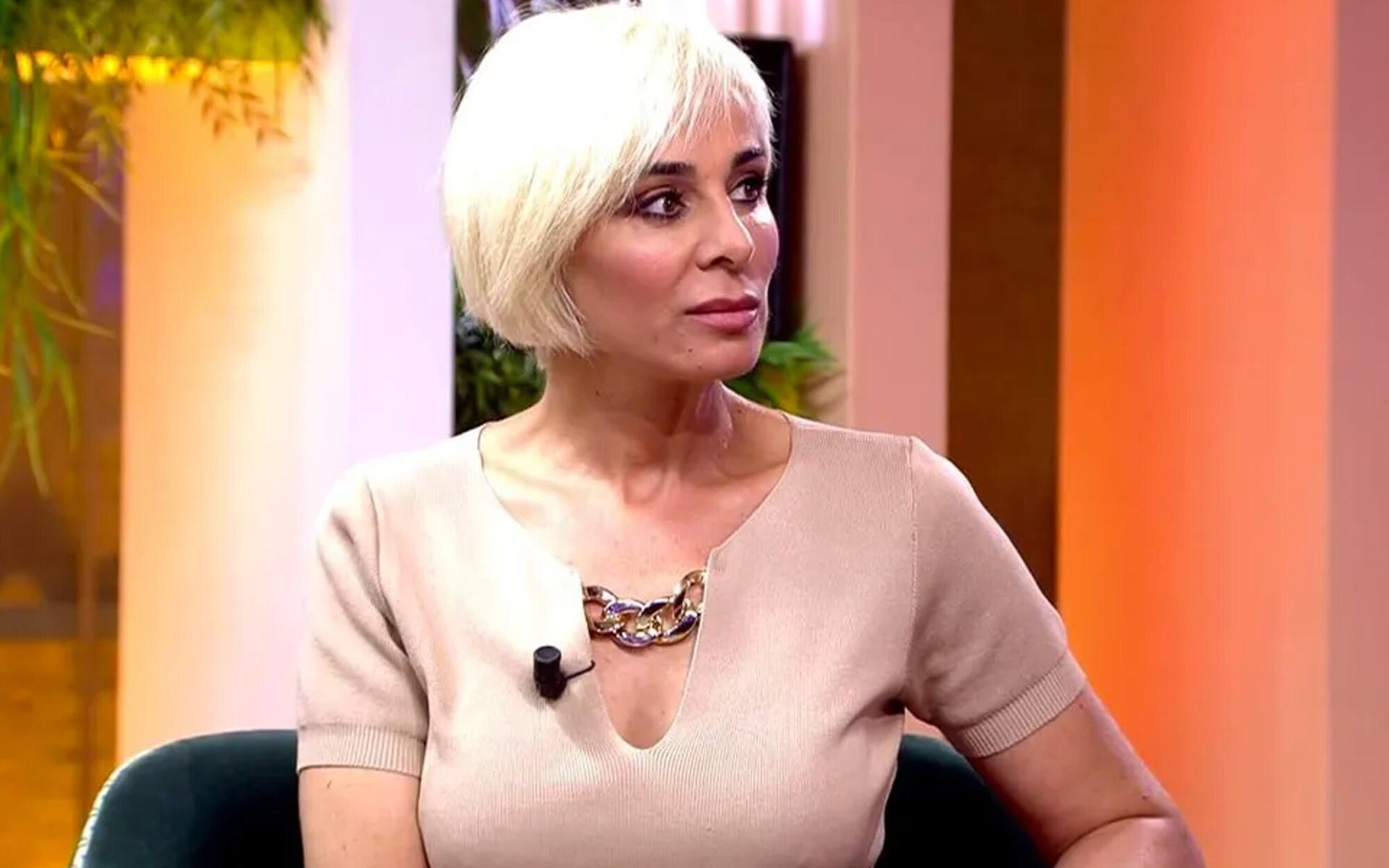 Ana María Aldón, amenazante si se cumplen sus presagios sobre el mensaje de Kiko Jiménez: "Corto cabezas"