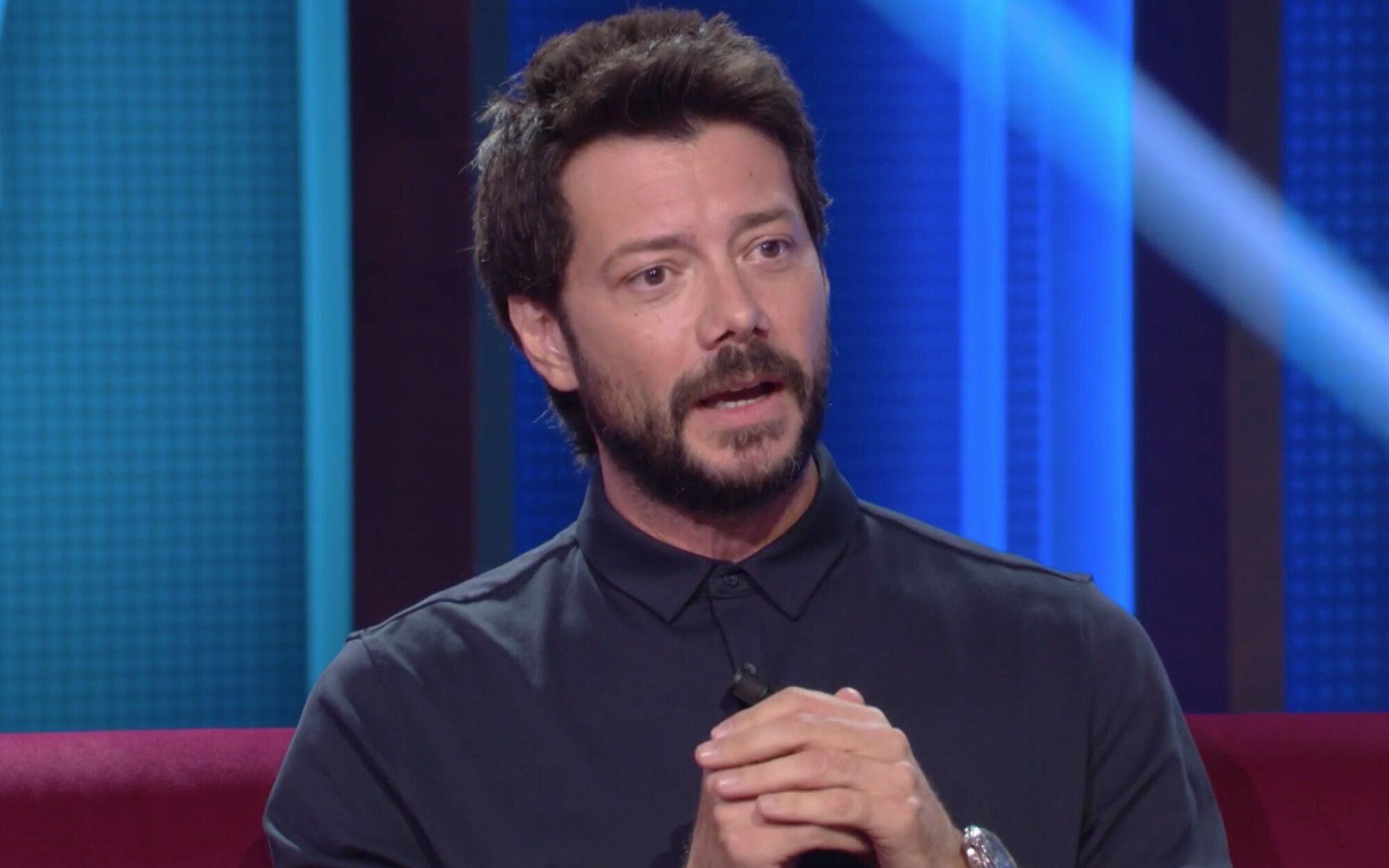 Cómo Álvaro Morte perdió una cámara con fotos íntimas y sus vecinos creían que hacía porno