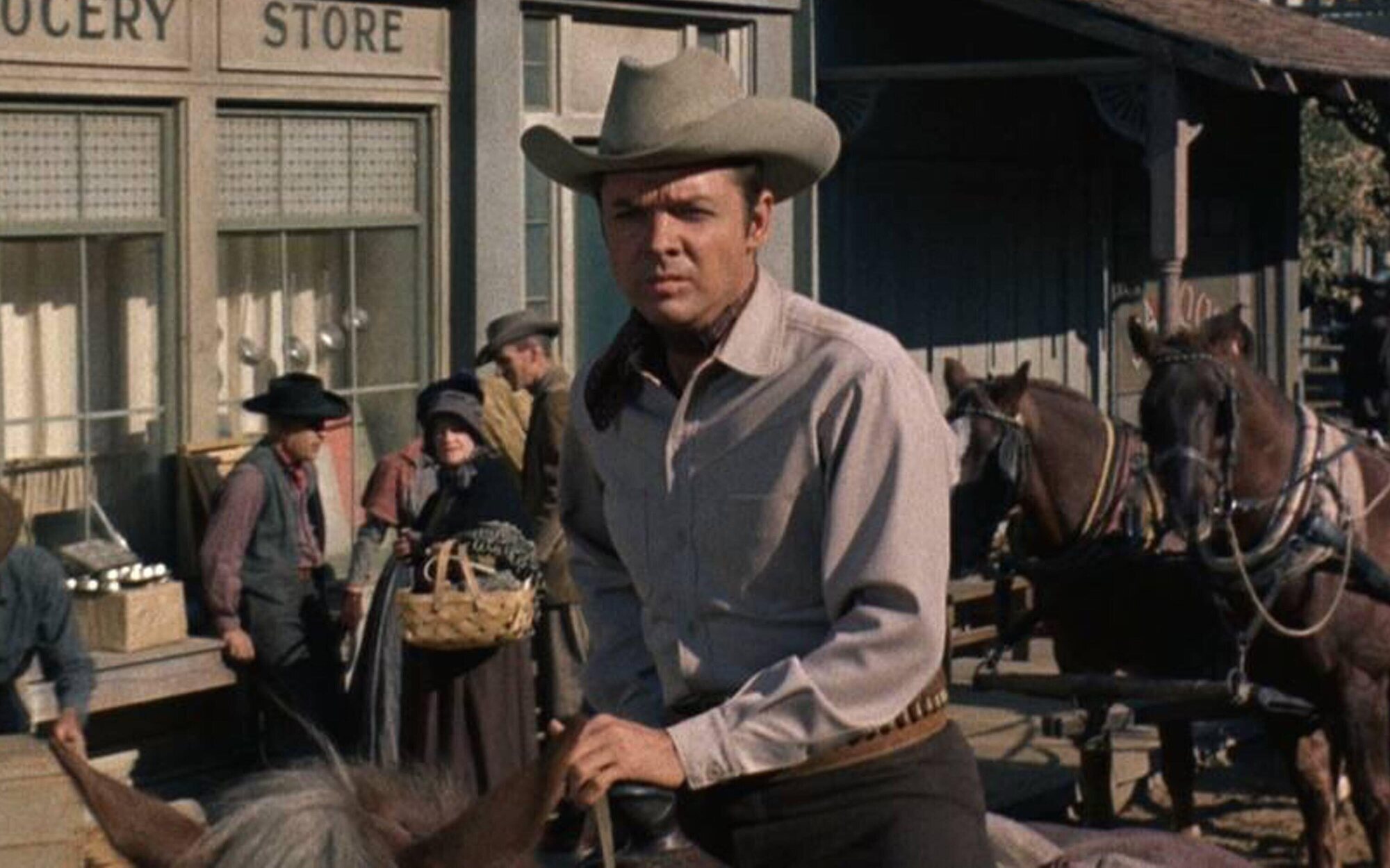 "Justicieros del infierno" (4,9%) impone sus reglas y recupera el triunfo frente a 'FBI' (3,1%)