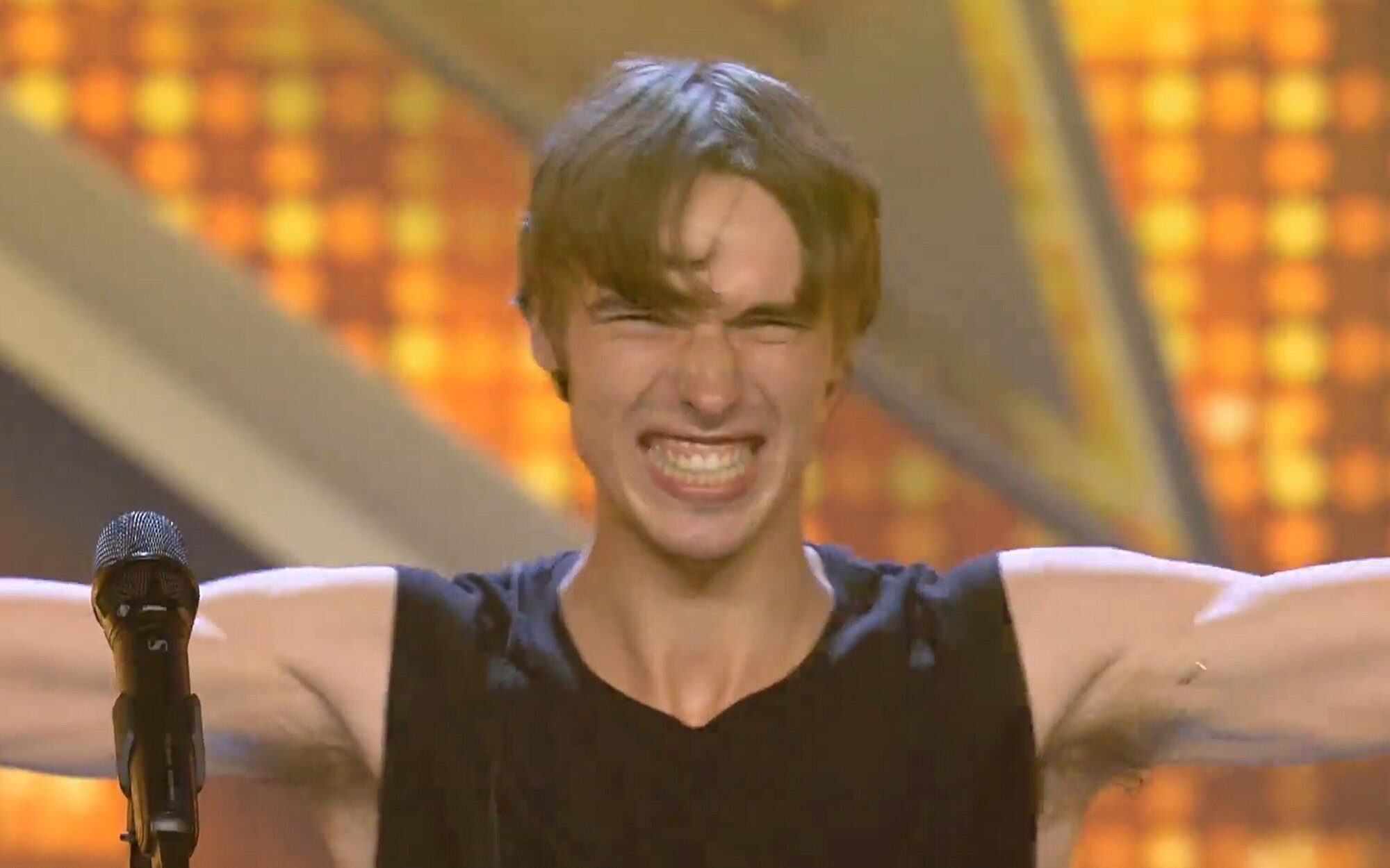 Mateo Turbelin, pase de oro de Edurne y Santi Millán en 'Got Talent' con un innovador número con diábolo