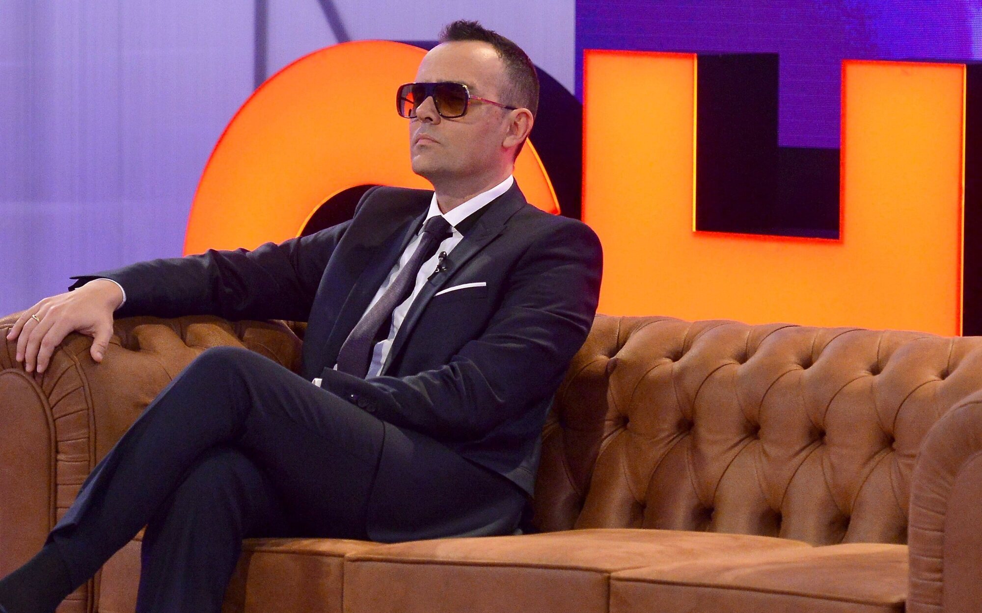 Cuatro promociona el regreso de 'Viajando con Chester': Risto vuelve a salir de plató con sus invitados