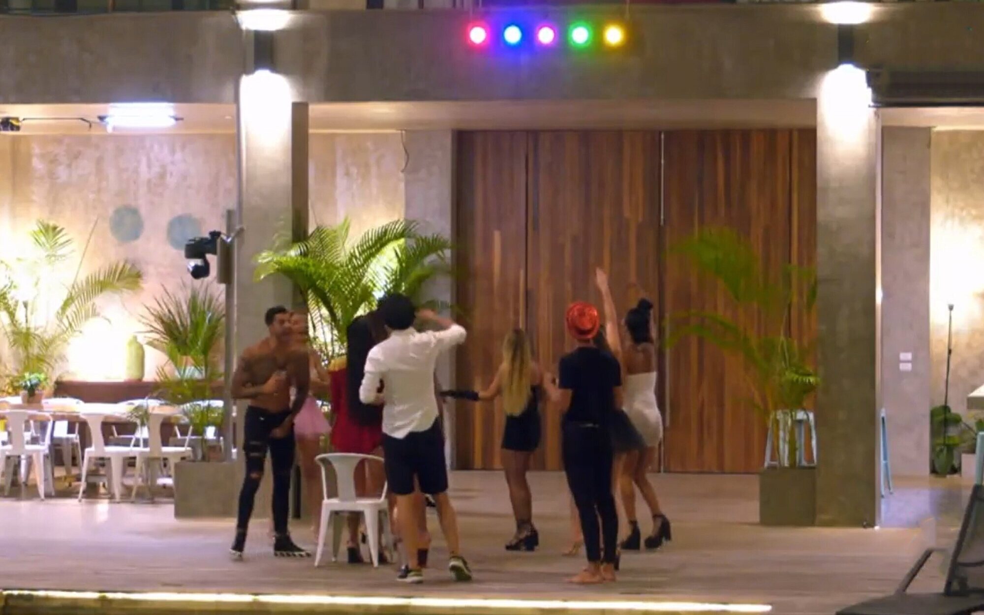 El surrealista motivo por el que 'La isla de las tentaciones' encendió todas las luces de las chicas