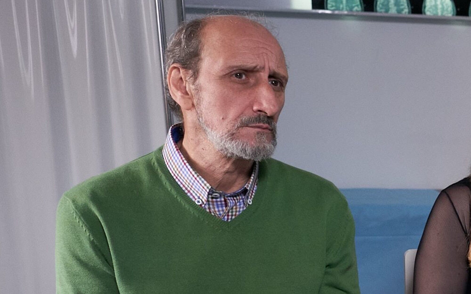 José Luis Gil ('LQSA') sufre un nuevo bache: se tuerce el tobillo y se rompe el meñique