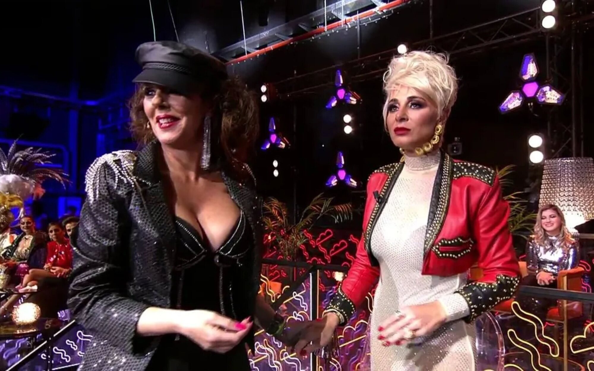 Rocío Carrasco y Ana María Aldón se reencuentran en Telecinco entre piropos: "Felicidades, chochete"