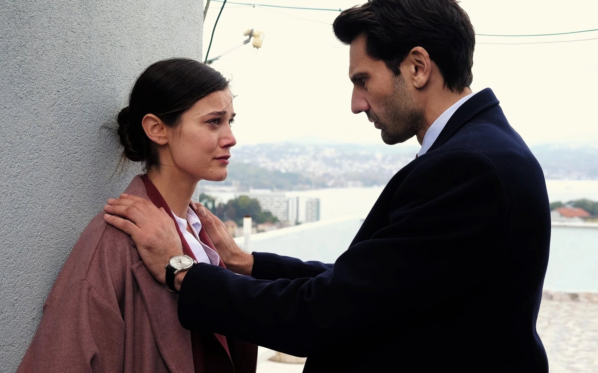 El éxito del cine de La 1 (17,5%) hace bajar a 'Secretos de familia' (13,9%) y 'Pesadilla' (10,6%)