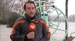 Aluvión de críticas a 'Antena 3 Noticias' por poner en riesgo la integridad de un reportero