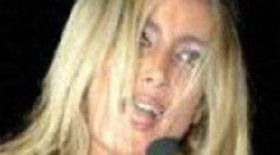 Patrizia D'Addario, la prostituta relacionada con Berlusconi, visita 'DEC'