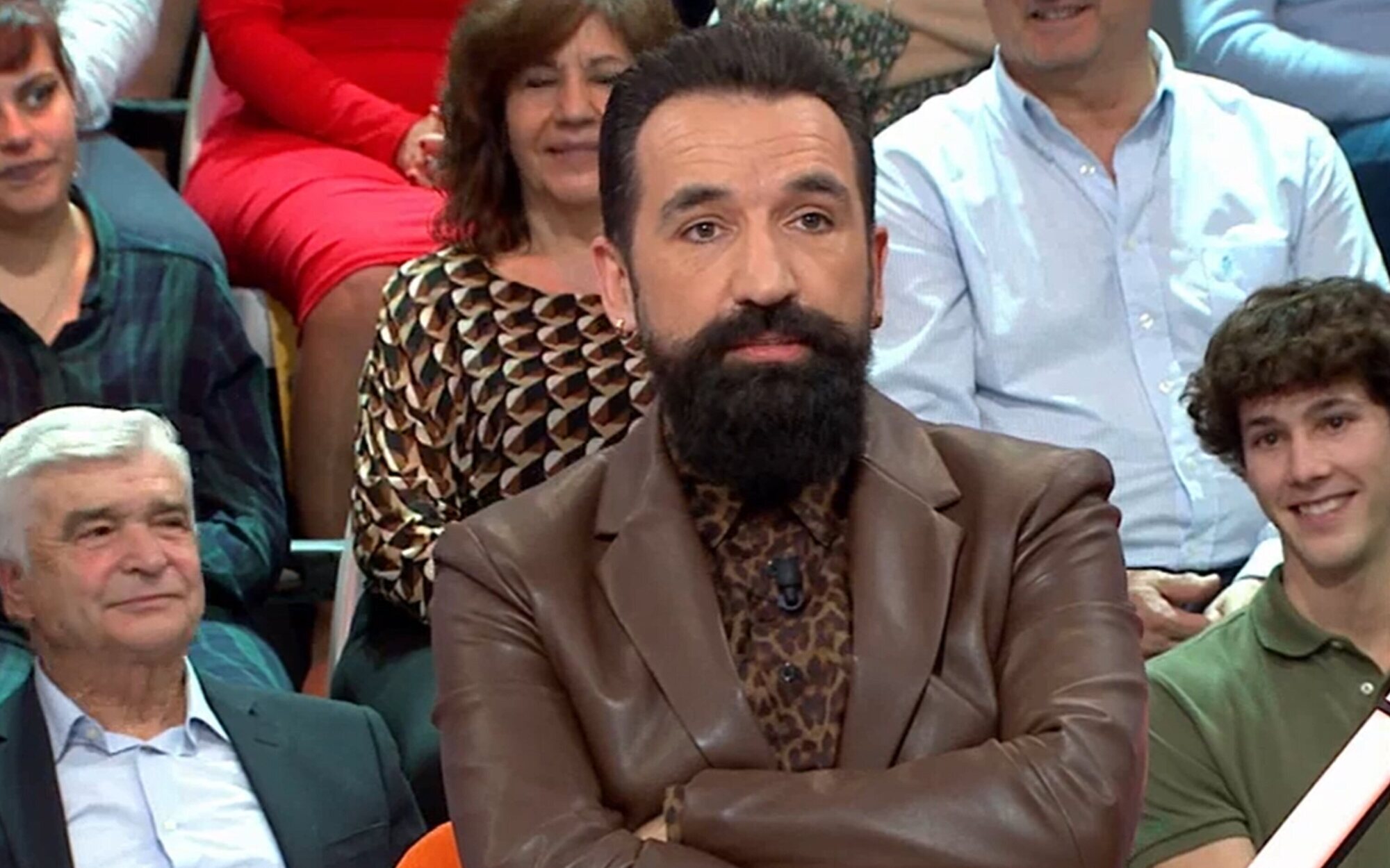 Miguel Lago, a punto de abandonar 'Y ahora, Sonsoles' por una inocentada del equipo: "Cae mal tirando a fatal"