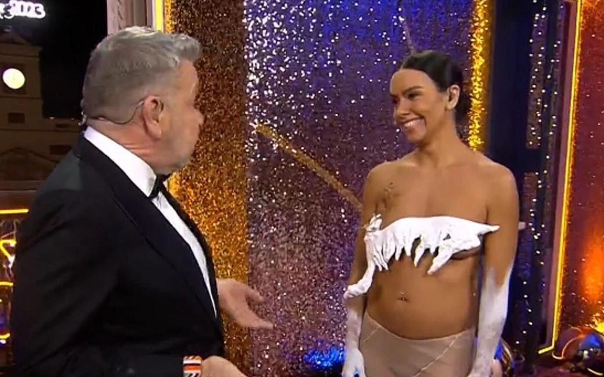 Las Campanadas de Antena 3 (39%) arrasan con Pedroche, La 1 (26,1%) mejora y Telecinco (4,7%) se desmorona