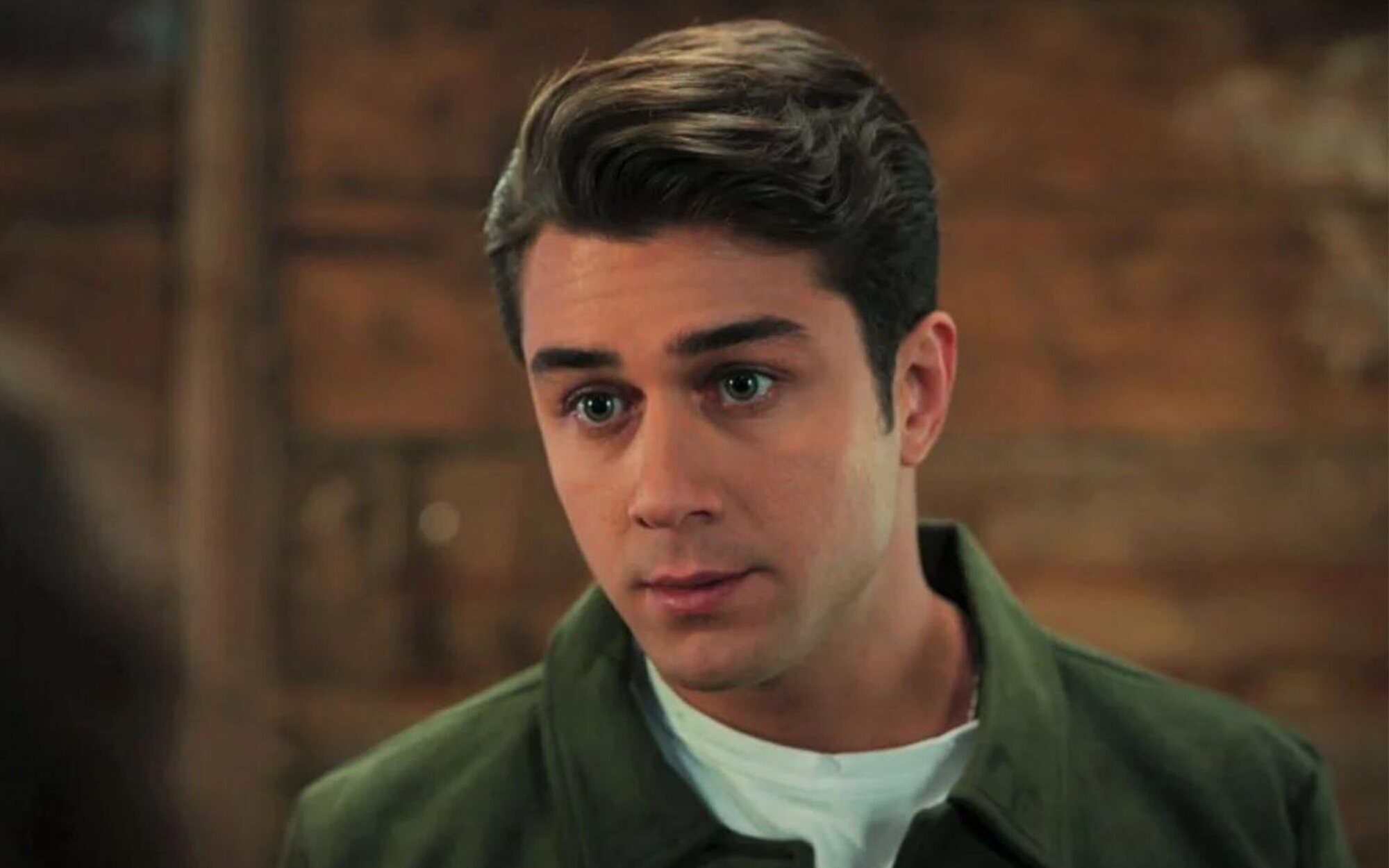 'Hermanos' (14,8%) se mantiene líder frente al cine de Telecinco (11,5%) y el concierto de Serrat (8,8%)