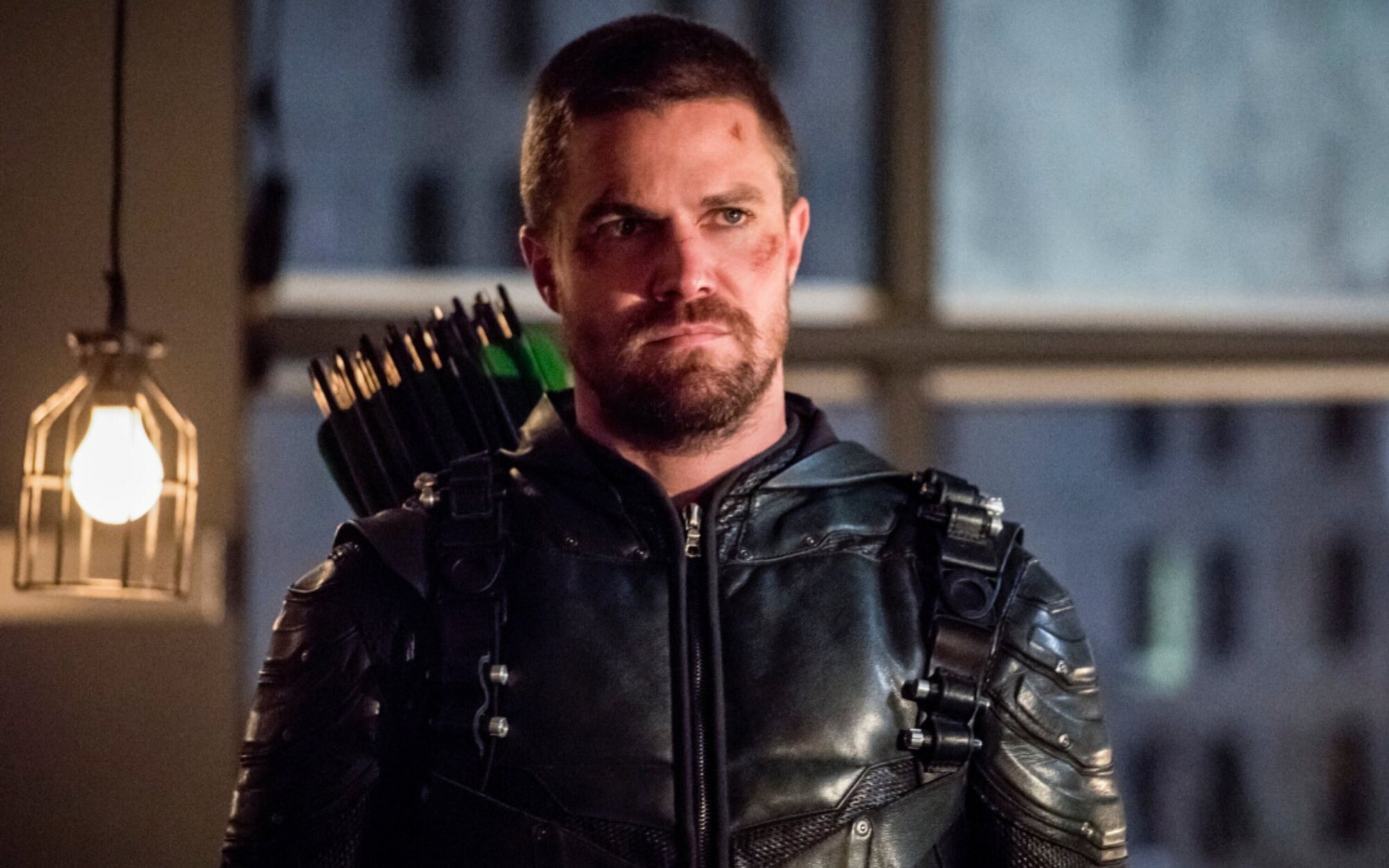Stephen Amell regresará como Arrow en la última temporada de 'The Flash'