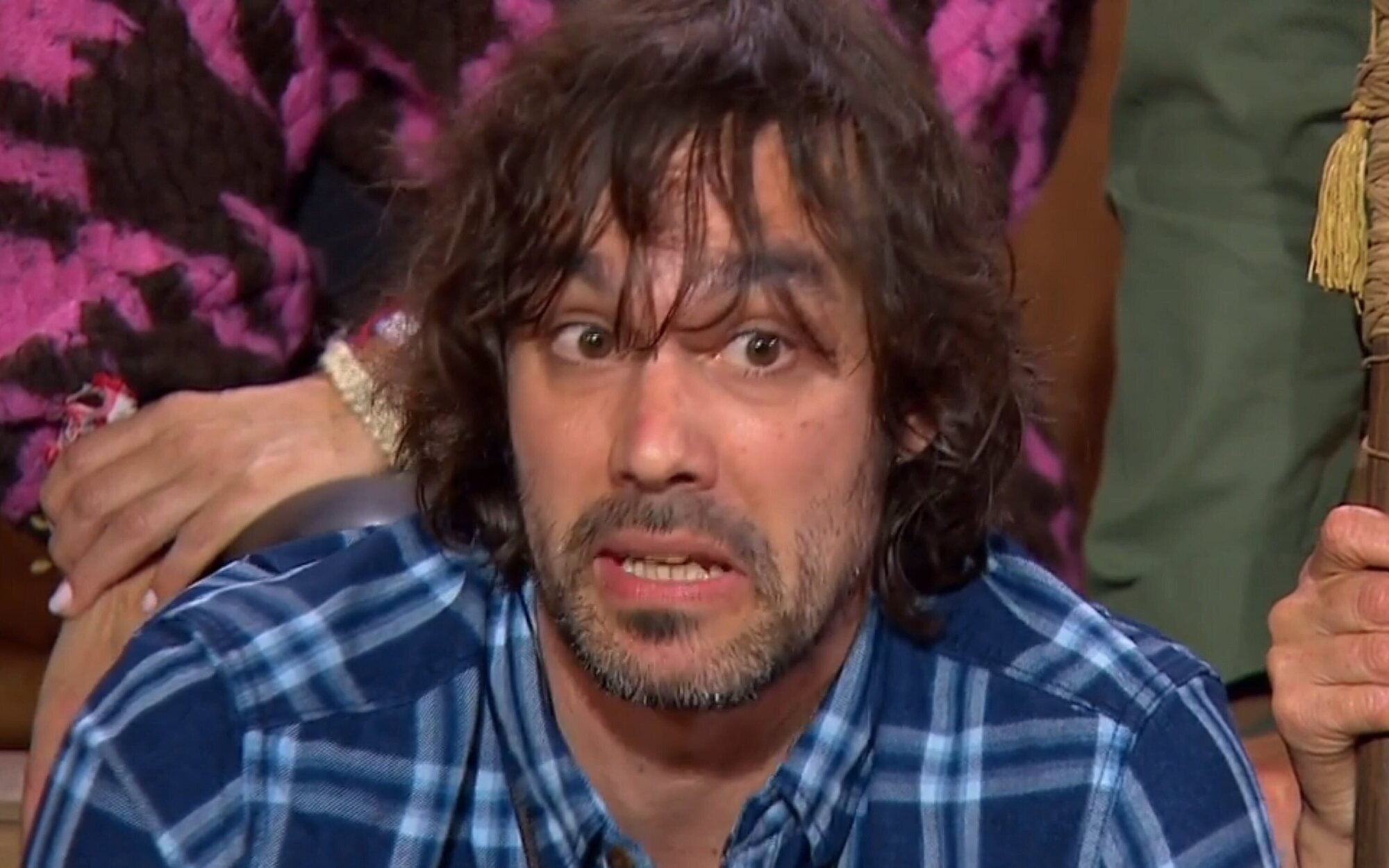 El gesto homófobo de Borja Estrada tirando un jabón mientras Kiko Jiménez y Avilés se duchan