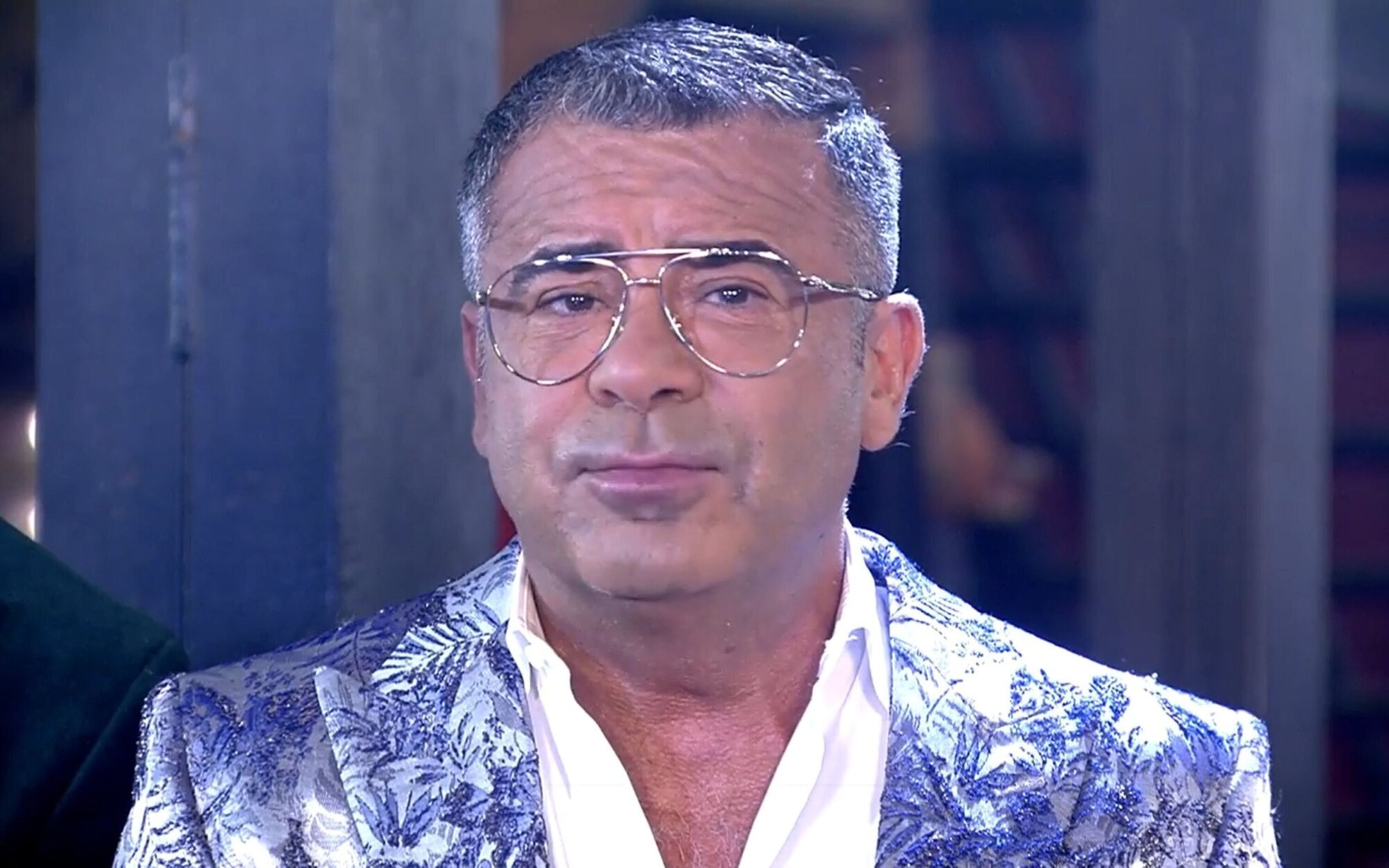 Jorge Javier Vázquez ironiza con la crisis de Mediaset: "Está la cosa como para venirse aquí"