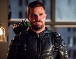 Stephen Amell regresará como Arrow en la última temporada de 'The Flash'