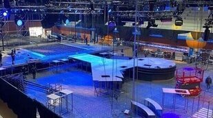 Primeras imágenes de la construcción del escenario del Benidorm Fest 2023 en el Palacio de los Deportes L'Illa