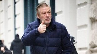 La familia de Halyna Hutchins demanda a Alec Baldwin por negligencia: "No nos pidió perdón"