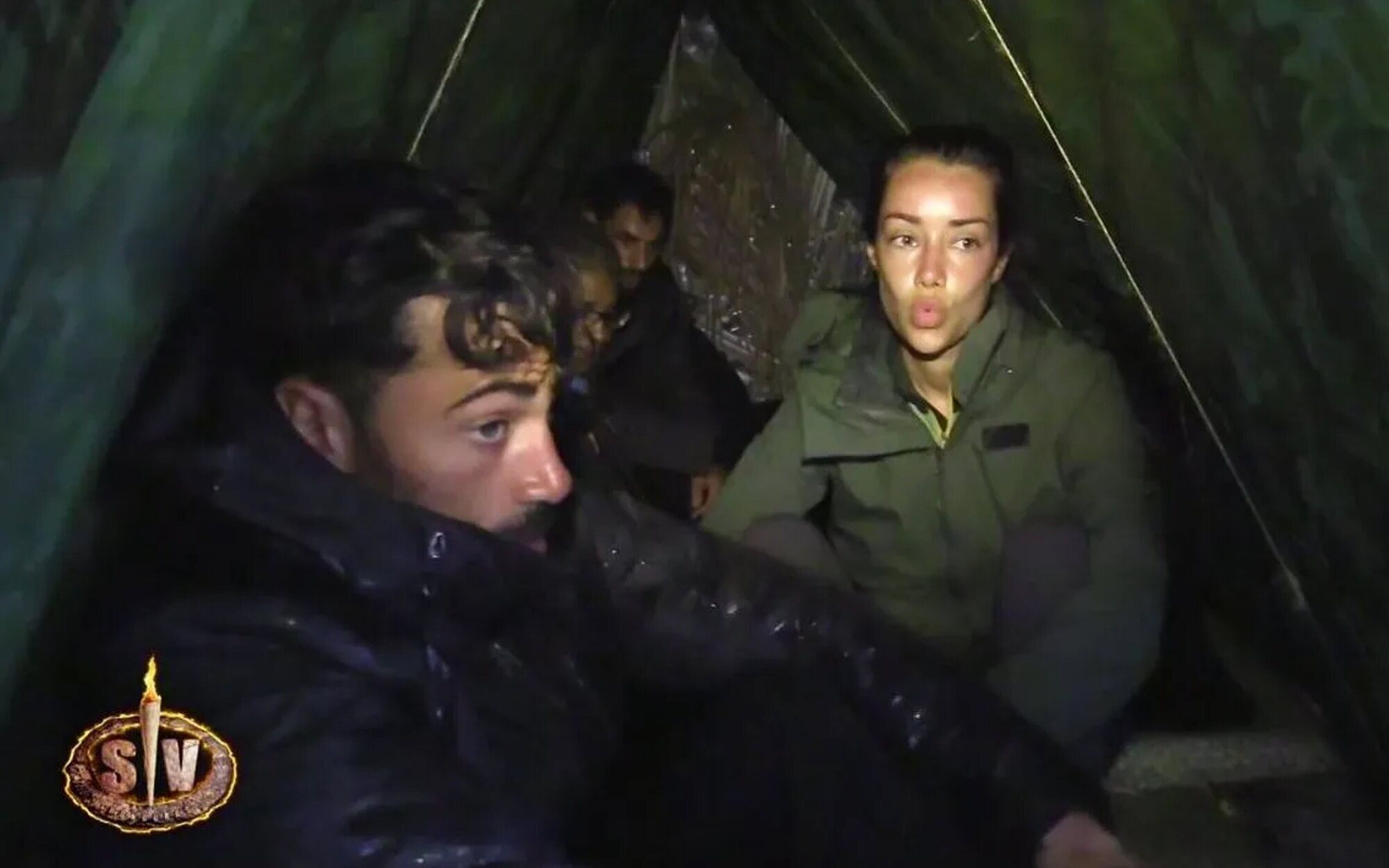 'Supervivientes' (14,8%) lidera por la mínima frente a 'Hermanos' (14,6%) y el bajón de 'Chester' (5,5%)