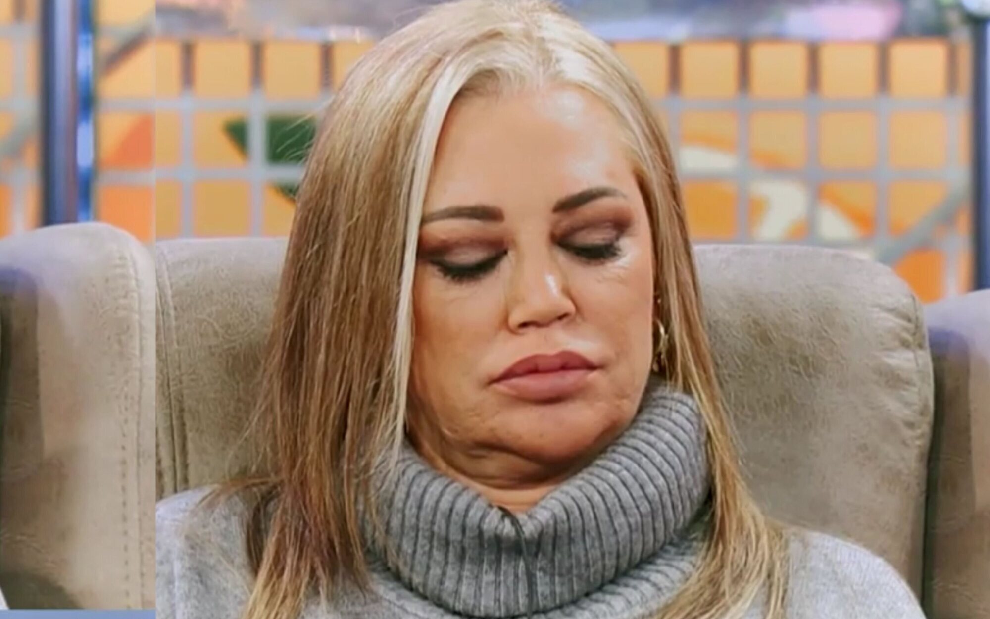 La cabezadita de Belén Esteban en 'Sálvame': Se queda dormida en pleno directo