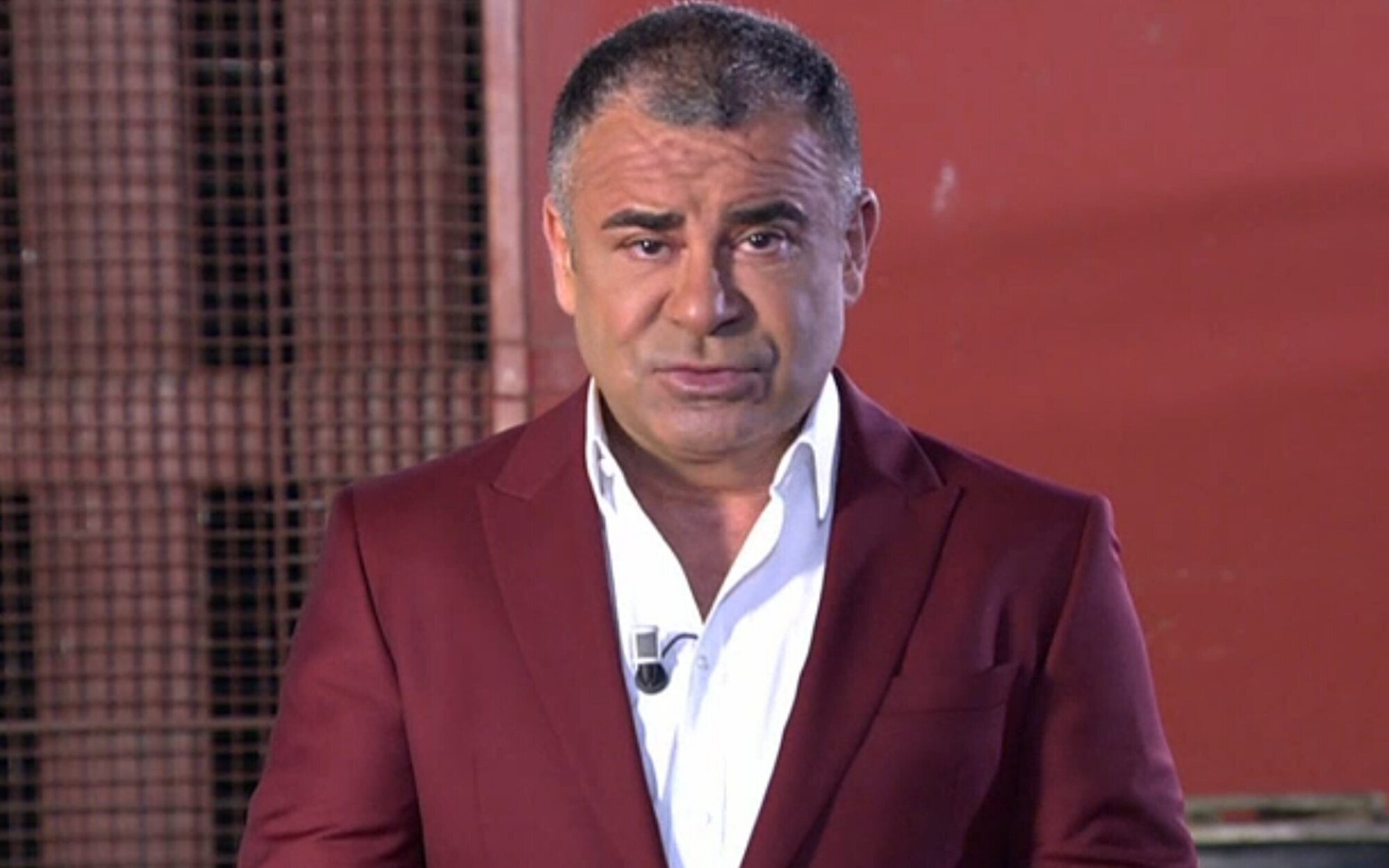 El inequívoco gesto de Jorge Javier Vázquez al promocionar 'Mía es la venganza', la nueva serie de Telecinco