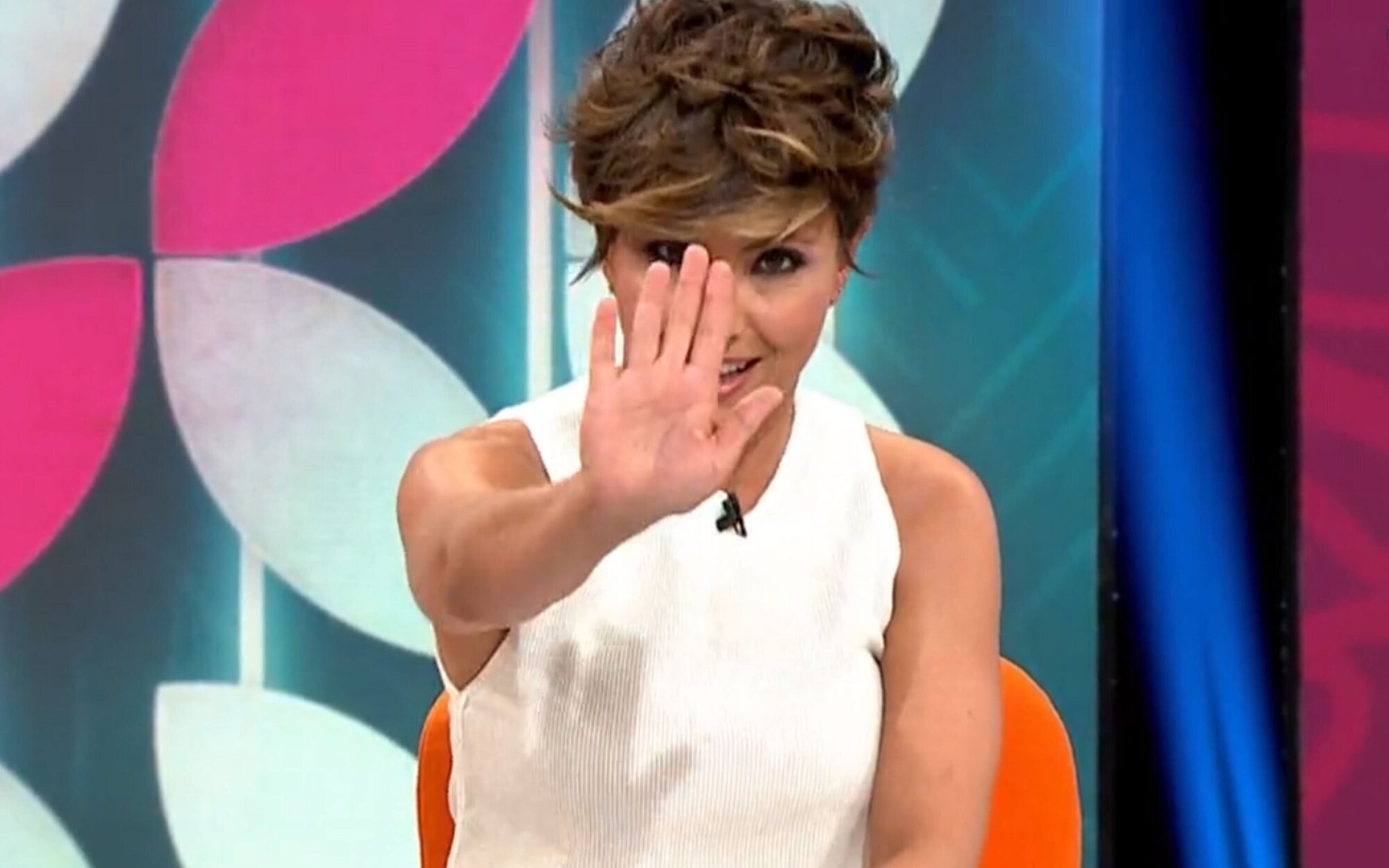 Sonsoles Ónega apoya al equipo de 'Sálvame' desde 'Y ahora, Sonsoles': "Compañeros, buena mar"