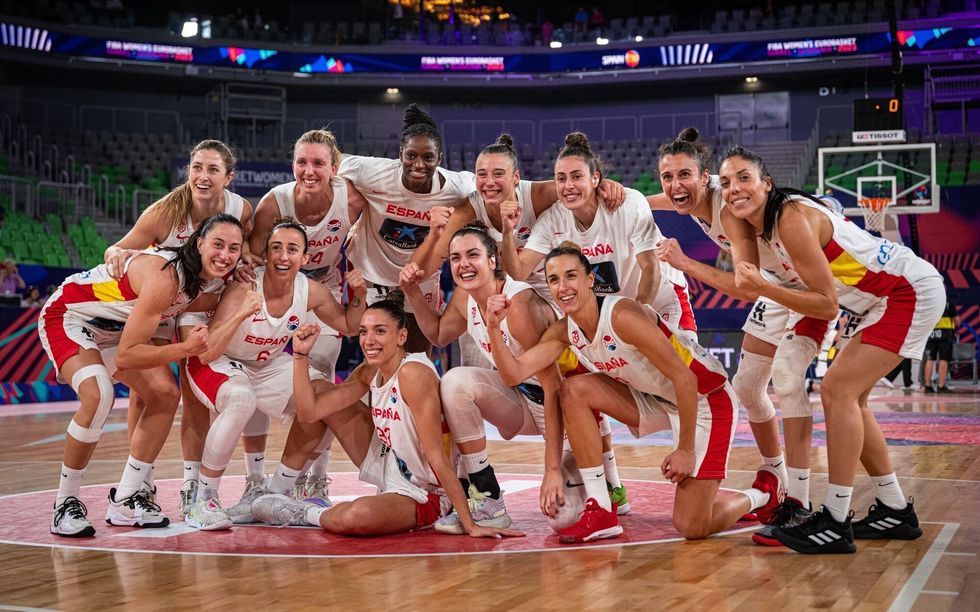 El Eurobasket femenino (4,9%) lidera en Teledeporte y la película "Pisando fuerte" (3,5%) destaca en Neox