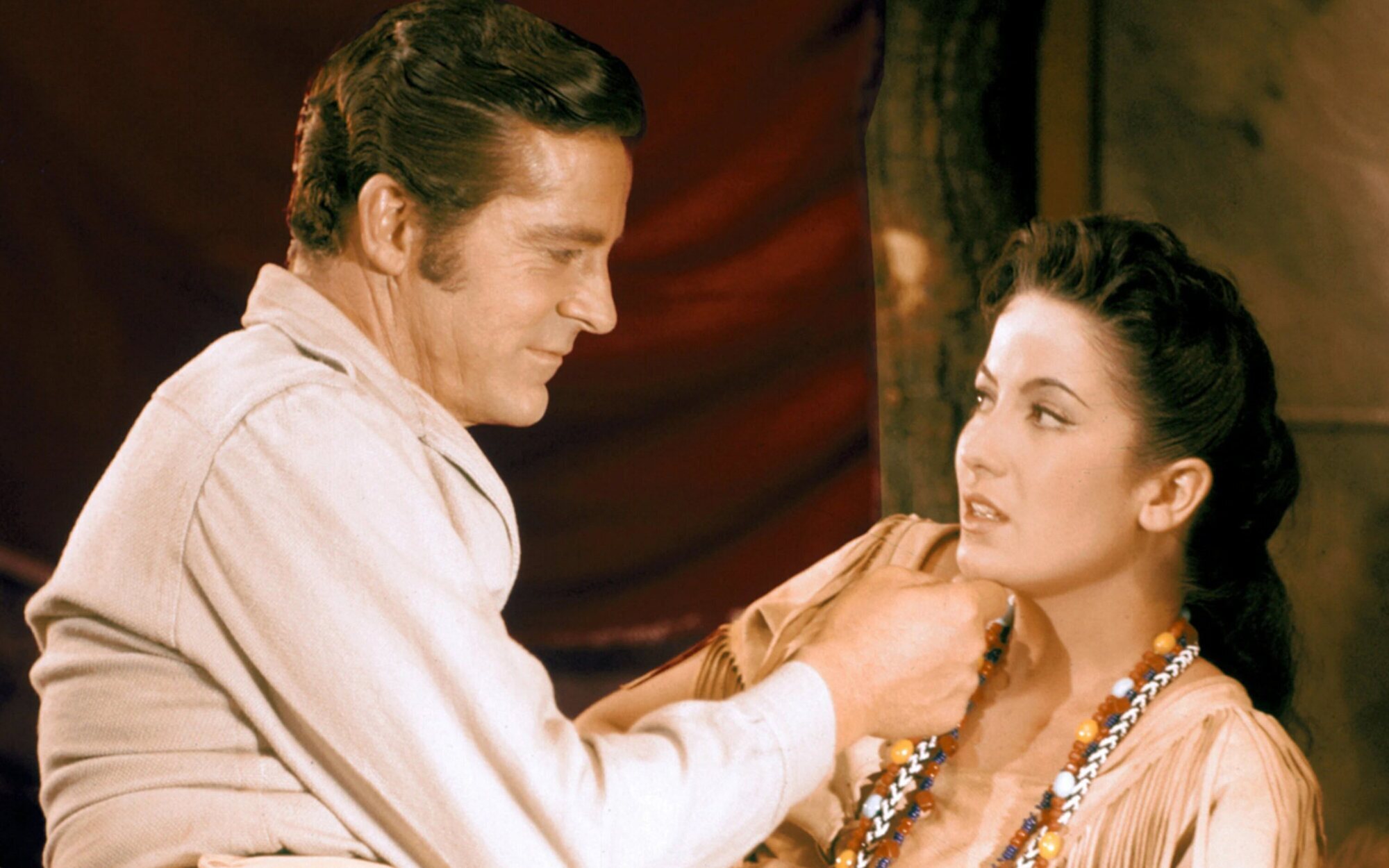 Trece domina en la tarde con el western "Comanche" (4,8%) y Nova en la sobremesa con 'Mujer' (3,2%)