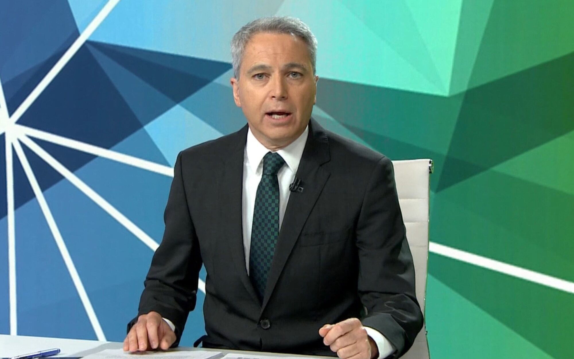 'Antena 3 noticias' (19%) suma su 42º mes como líder e 'Informativos Telecinco' cede al 11,1%