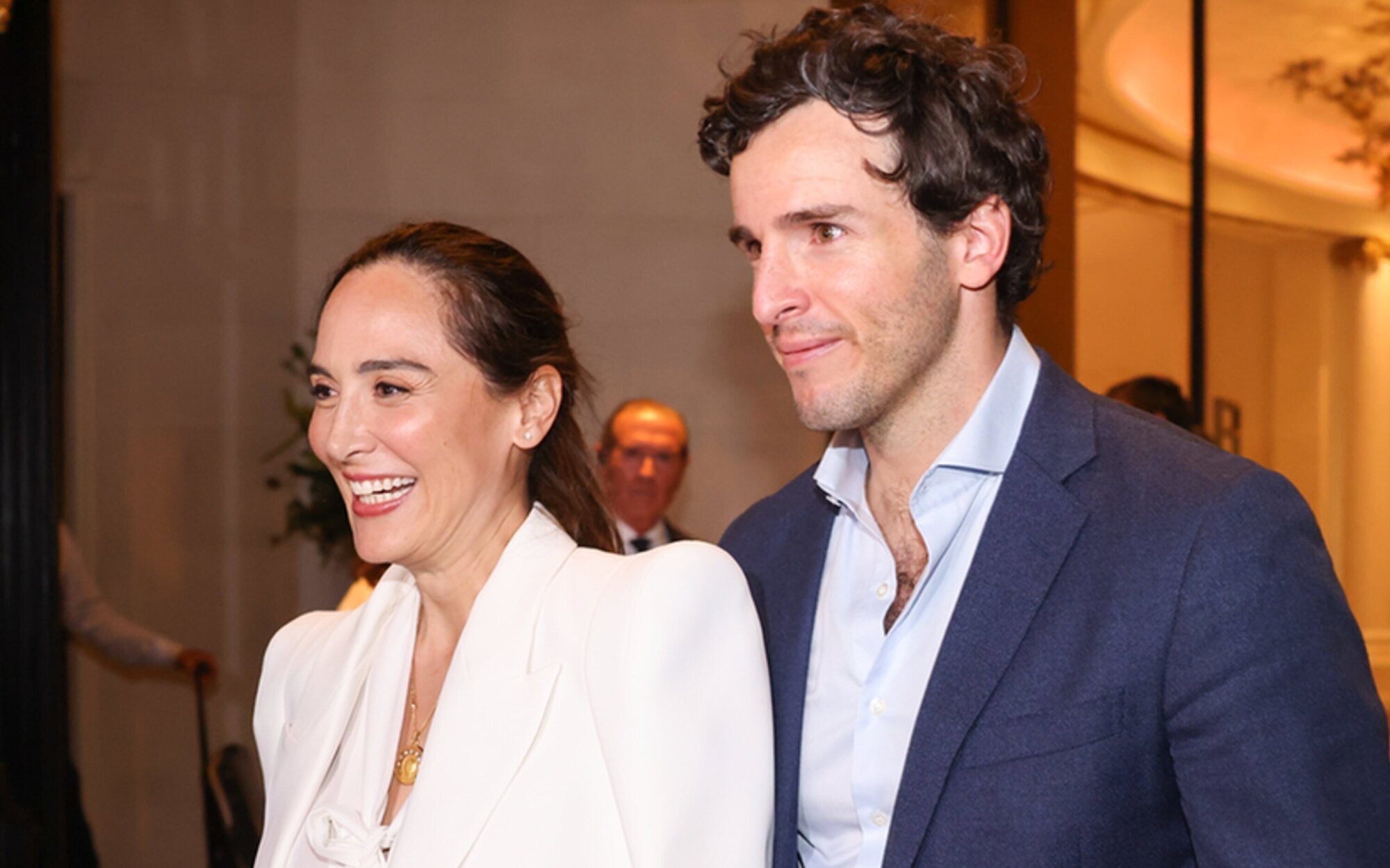 Fuego en la boda de Tamara Falcó e Íñigo Onieva: La ropa de un sacerdote se incendia en plena ceremonia