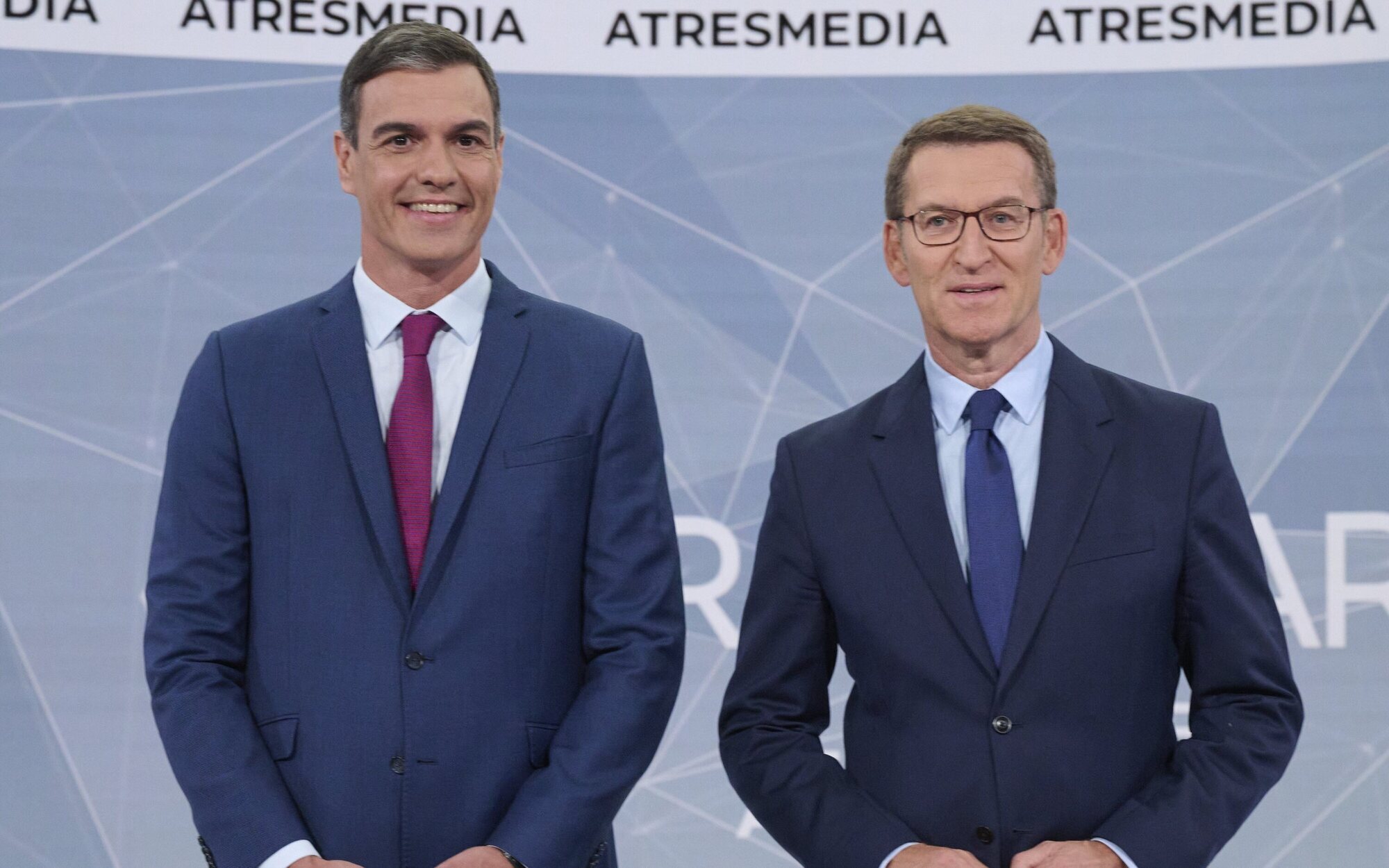 La tensión entre Pedro Sánchez y Alberto Núñez Feijóo reina entre los memes del debate de Atresmedia