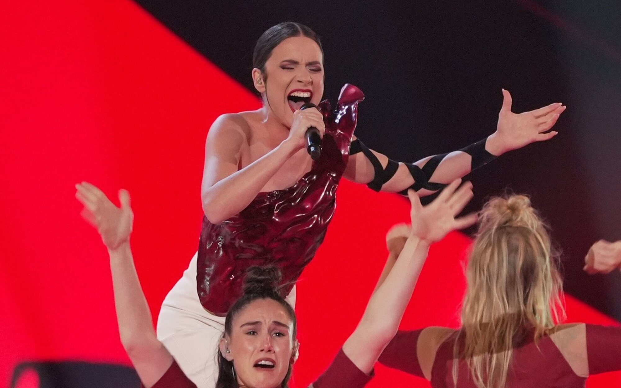 Las comunicaciones y quejas más curiosas de los espectadores a RTVE: Eva Mora, Miguel Bosé, 'MasterChef' y más