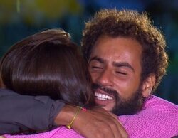Adara y Asraf ponen fin a su guerra en 'Supervivientes' con un bonito abrazo: "Contigo he conseguido conectar"