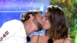 El ardiente beso de Adara Molinero y Bosco Blach en la final de 'Supervivientes 2023'