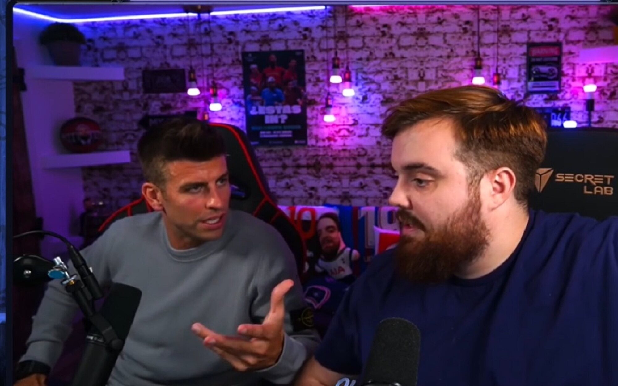 Ibai Llanos y Gerard Piqué conceden a Joaquín Sánchez su ansiada entrevista para 'El novato' 