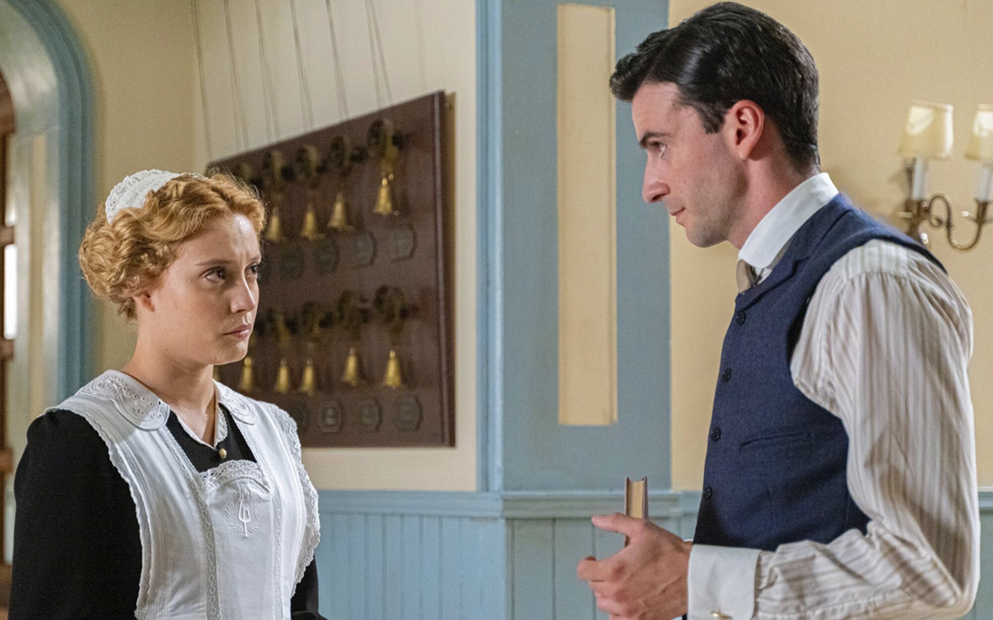 'La promesa' mostrará un arriesgado chantaje y advertirá a Martina sobre Antonio