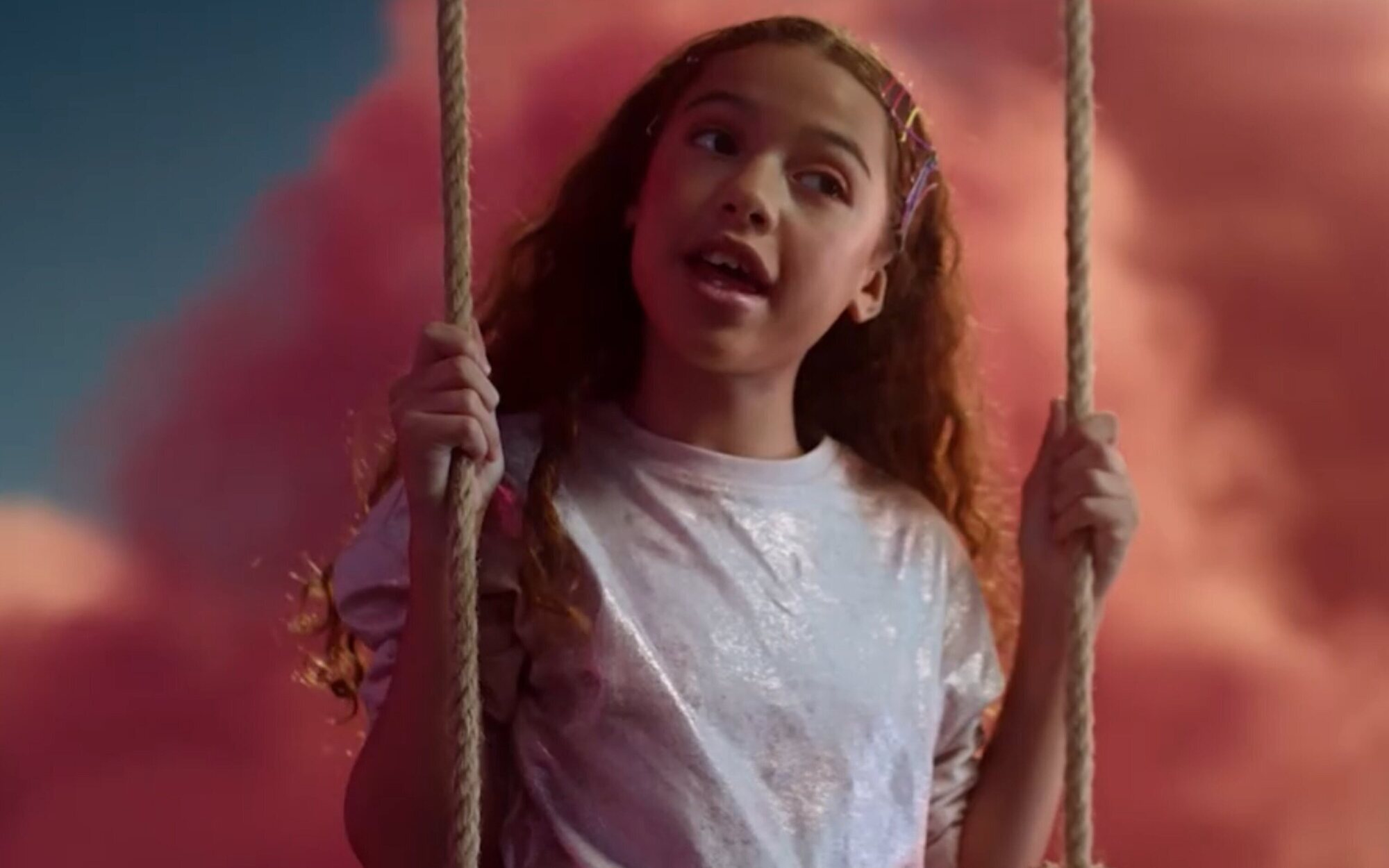 Así es el videoclip de "Loviu", tema de Sandra Valero con el que representa a España en Eurovisión Junior 2023