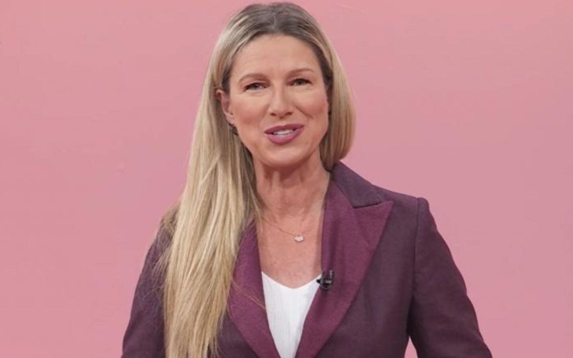 Un fallo en la señal de TVE retrasa el arranque de 'Corazón' y deja a Anne Igartiburu sin poder despedirse