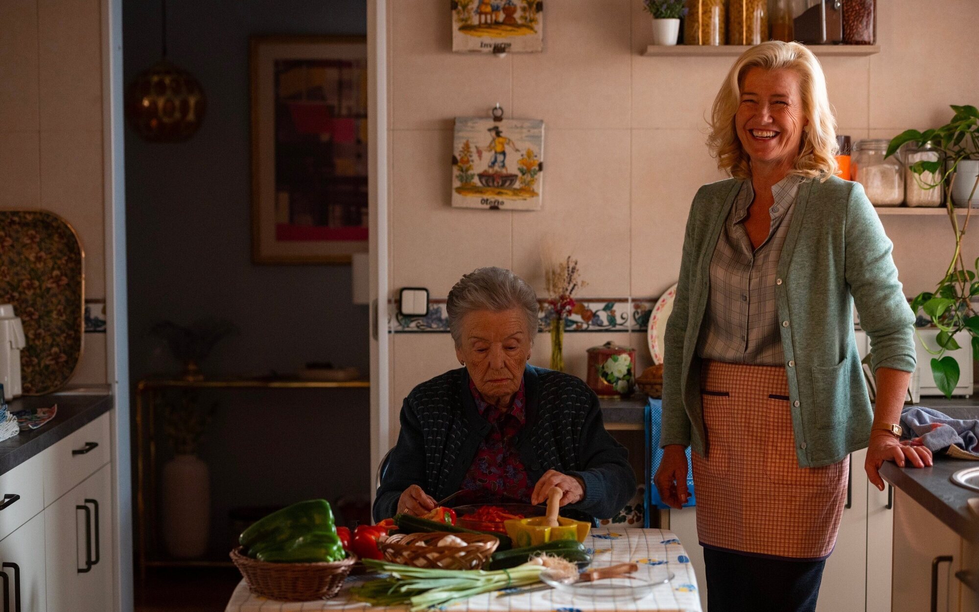 'Cuéntame' (13,3%) comienza su despedida como líder y lleva a mínimo a 'The Floor' (10,8%)